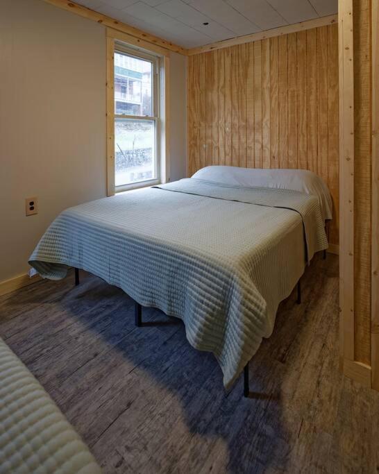 Seven-Bedroom House photo 1