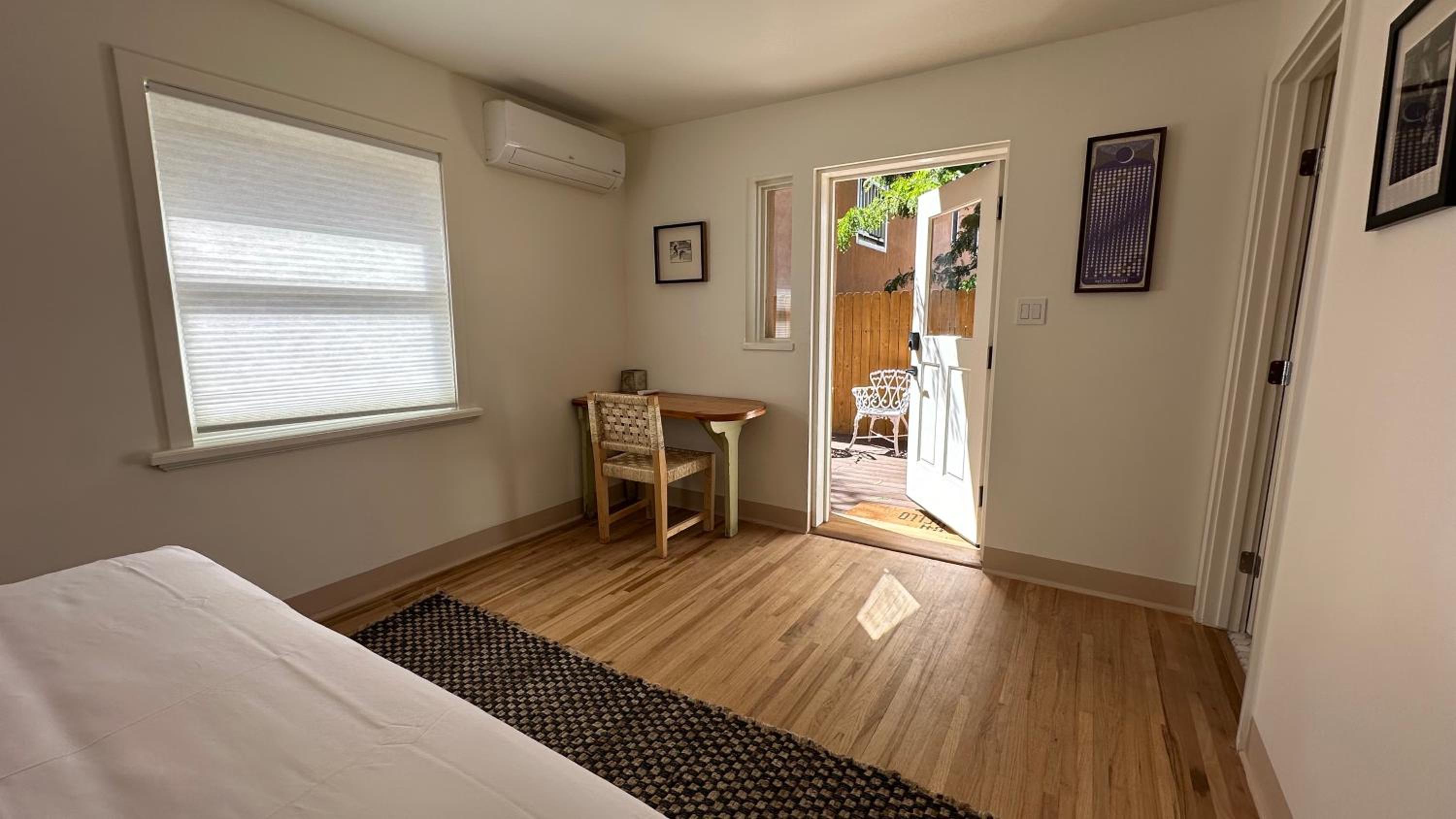 Standard King Room - Photo 1