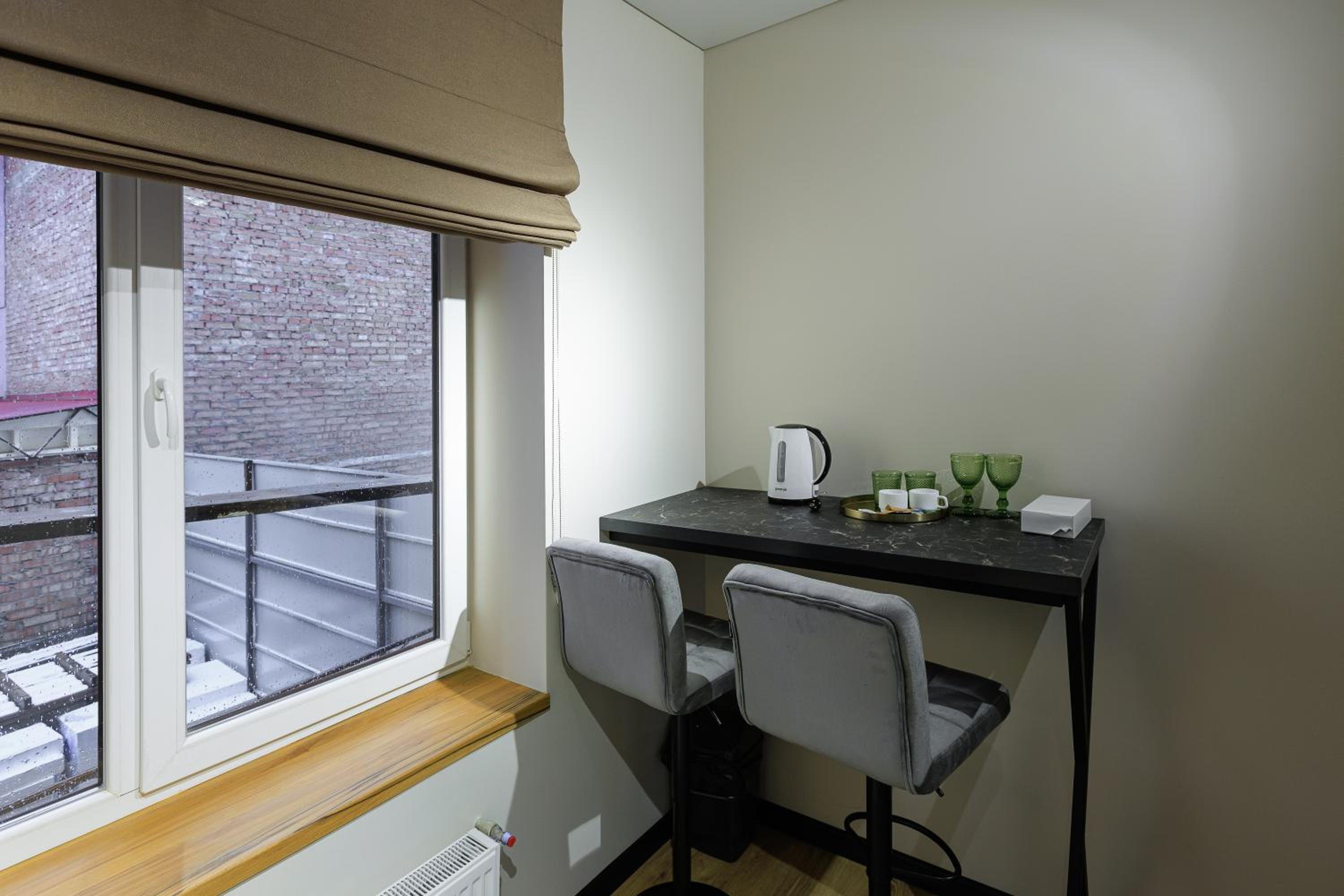 Studio Apartment photo 2