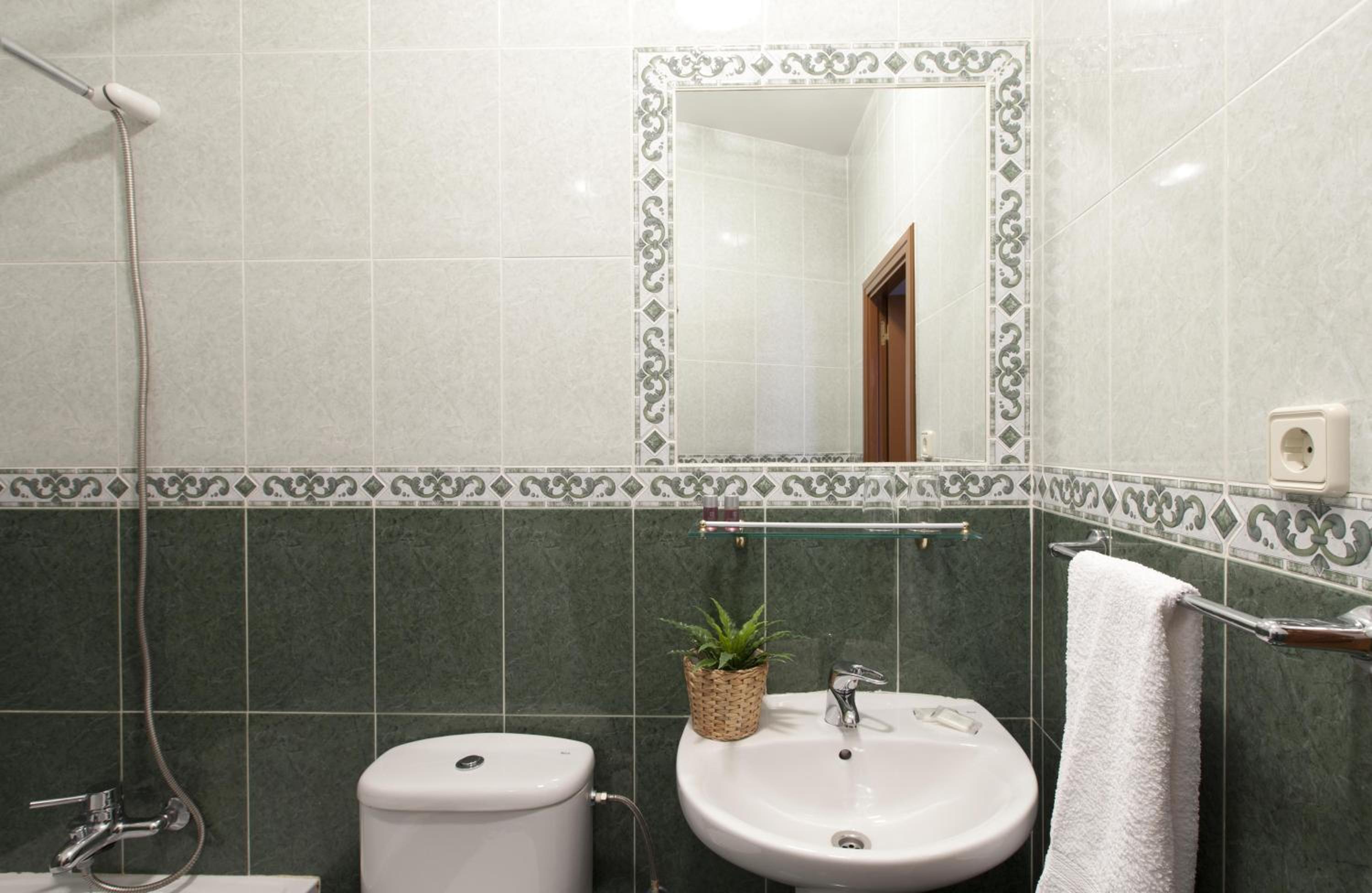 Double Room - Photo 6