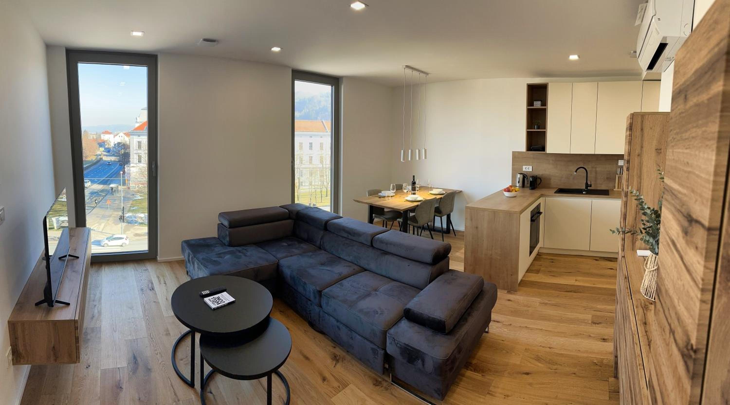 Two-Bedroom Apartment with Alpine View photo 1