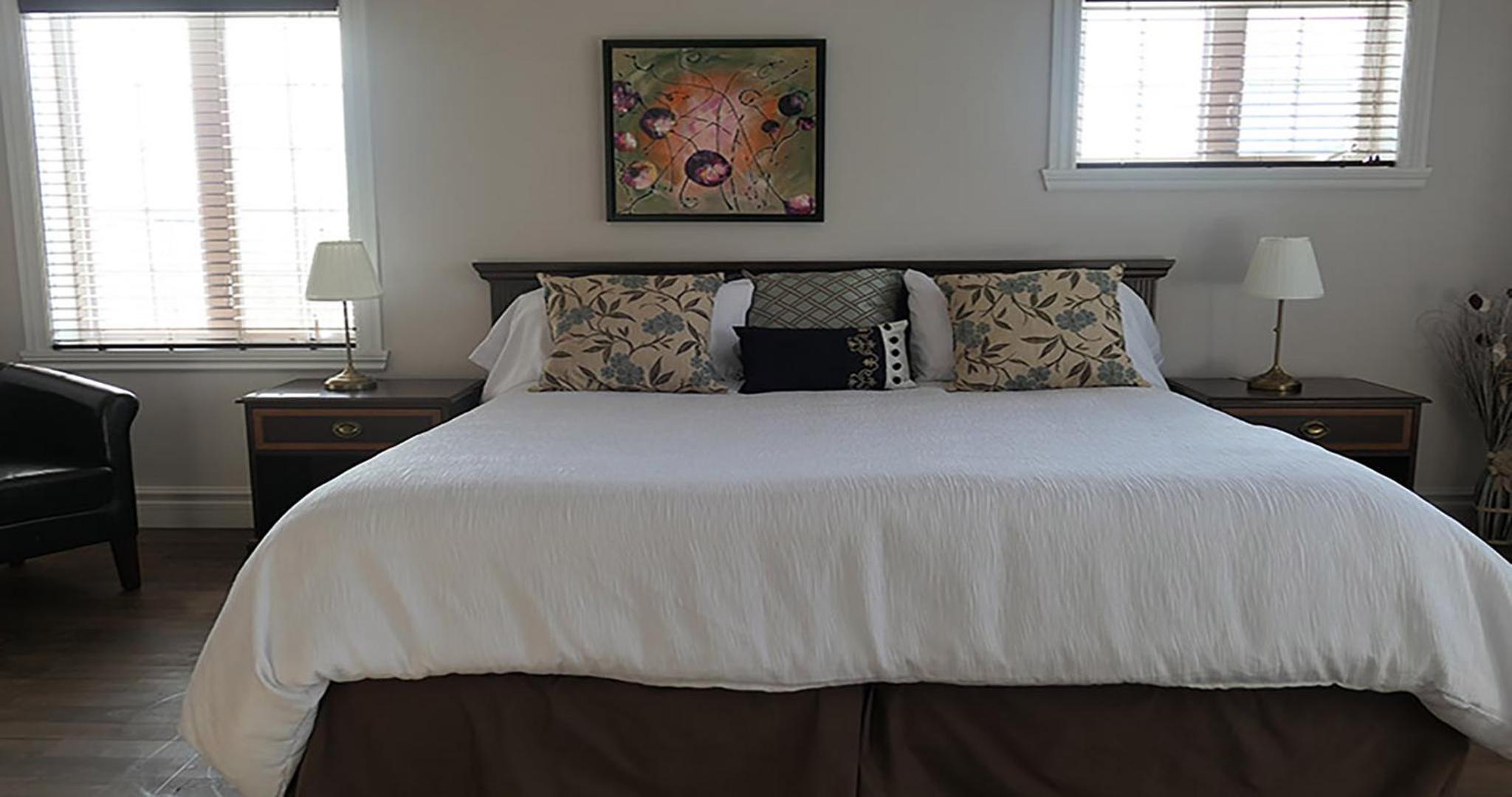 Deluxe Room (2 Adults + 1 Child) photo 1
