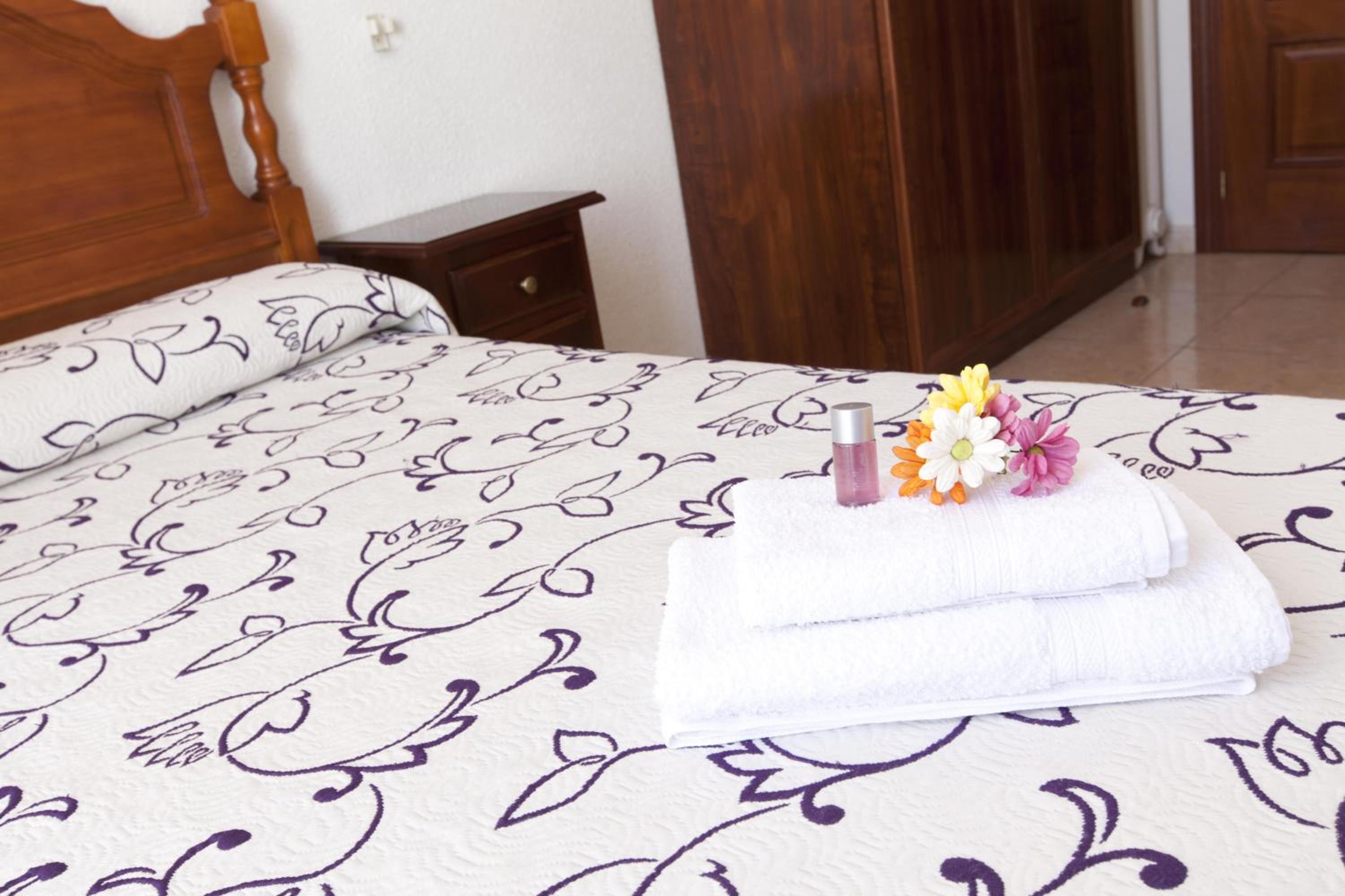 Double Room - Photo 15