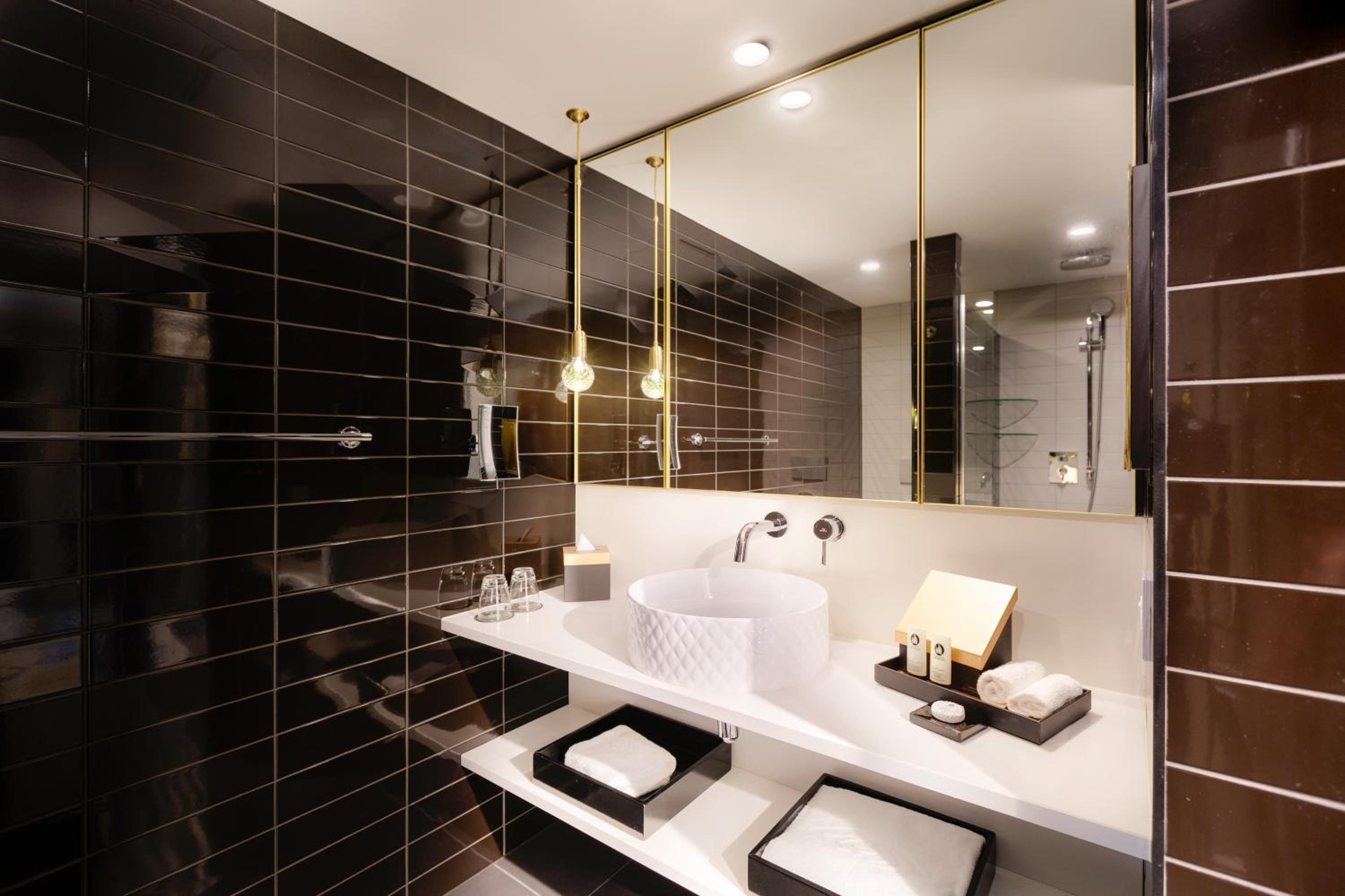 Junior King Suite With City View photo 2