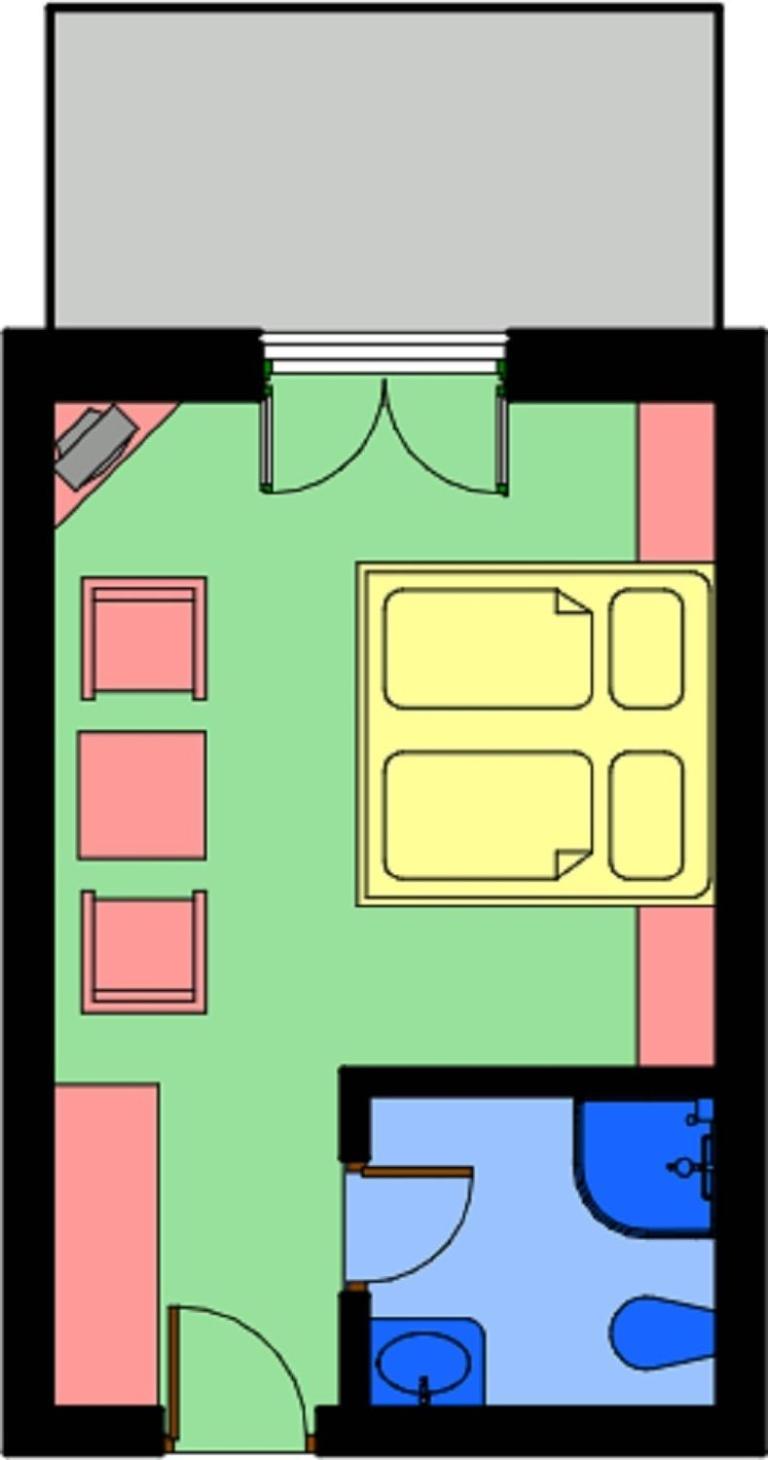 Classic Double Room with Balcony photo 2