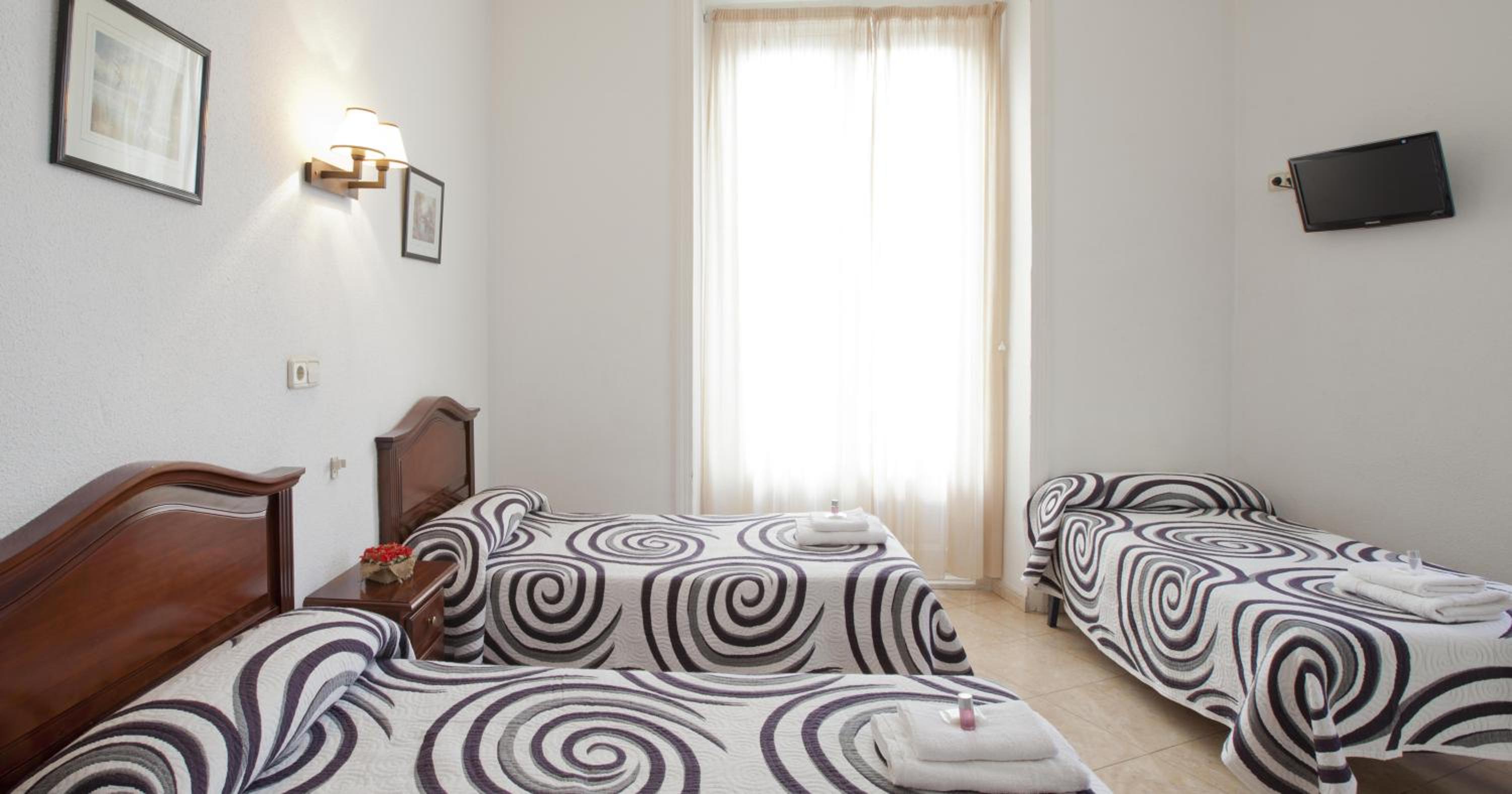 Triple Room - Photo 10