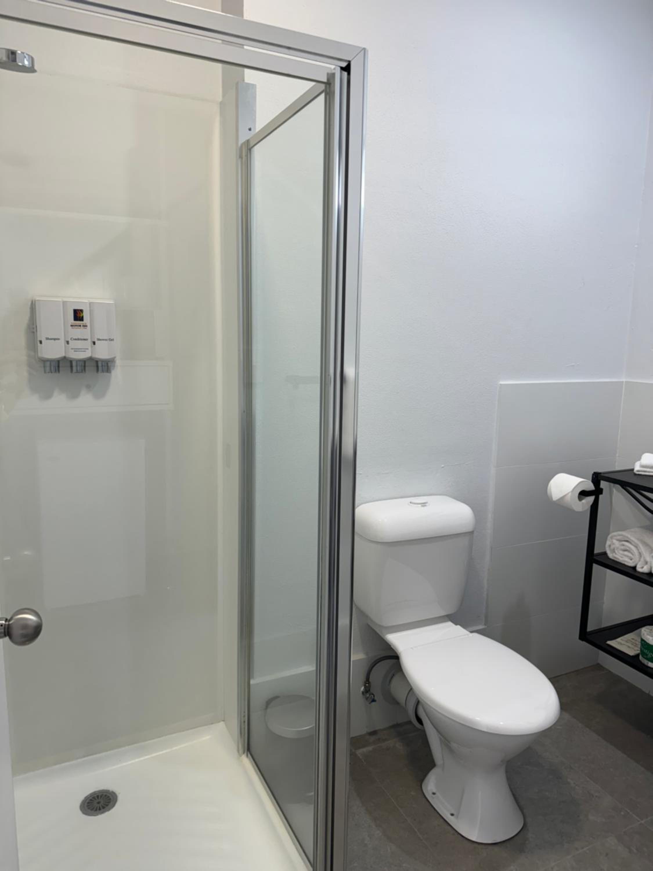Queen Executive Room - Double or Twin - Photo 4