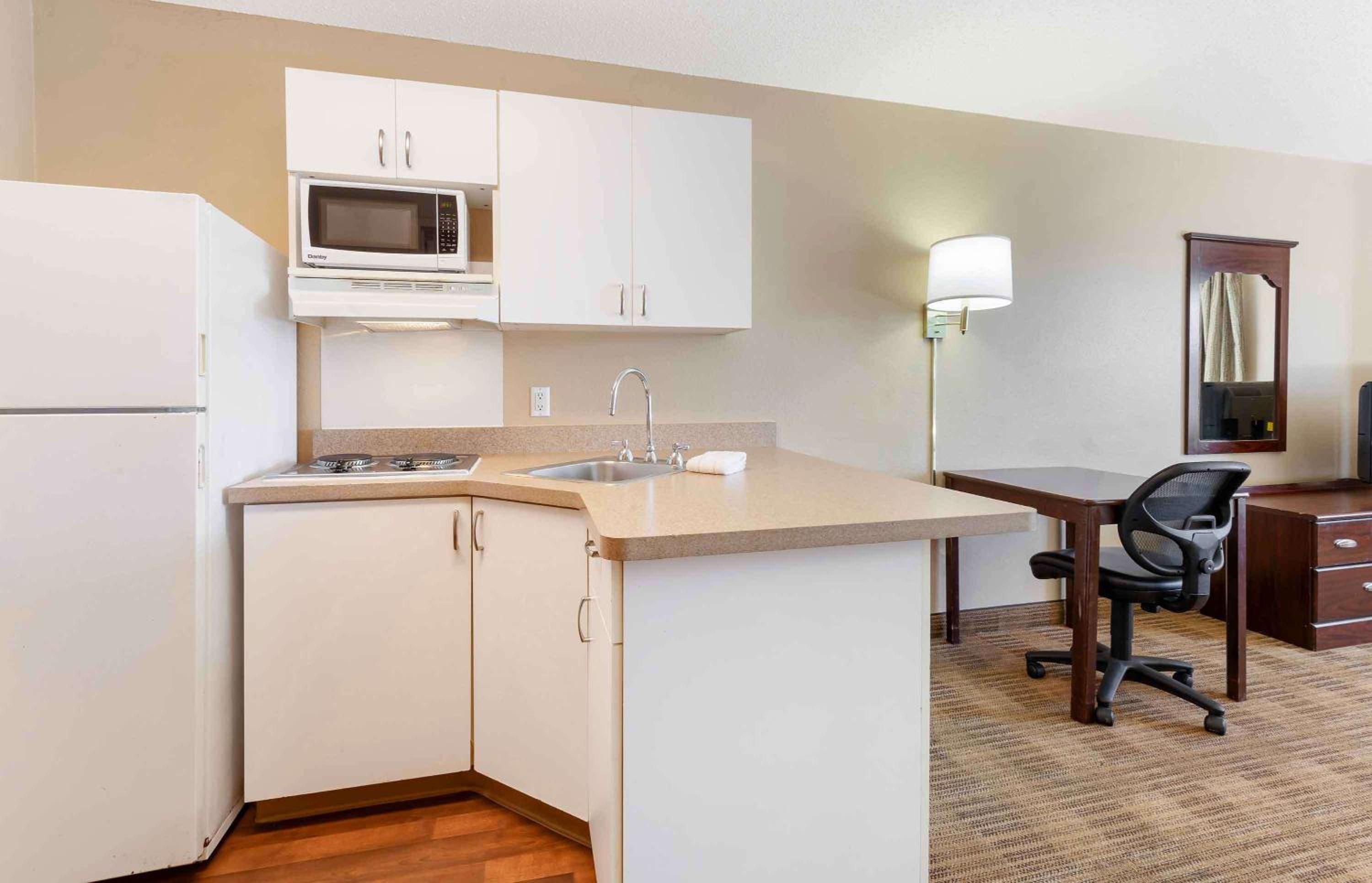 Studio with 2 Double Beds - Non-Smoking - Photo 9