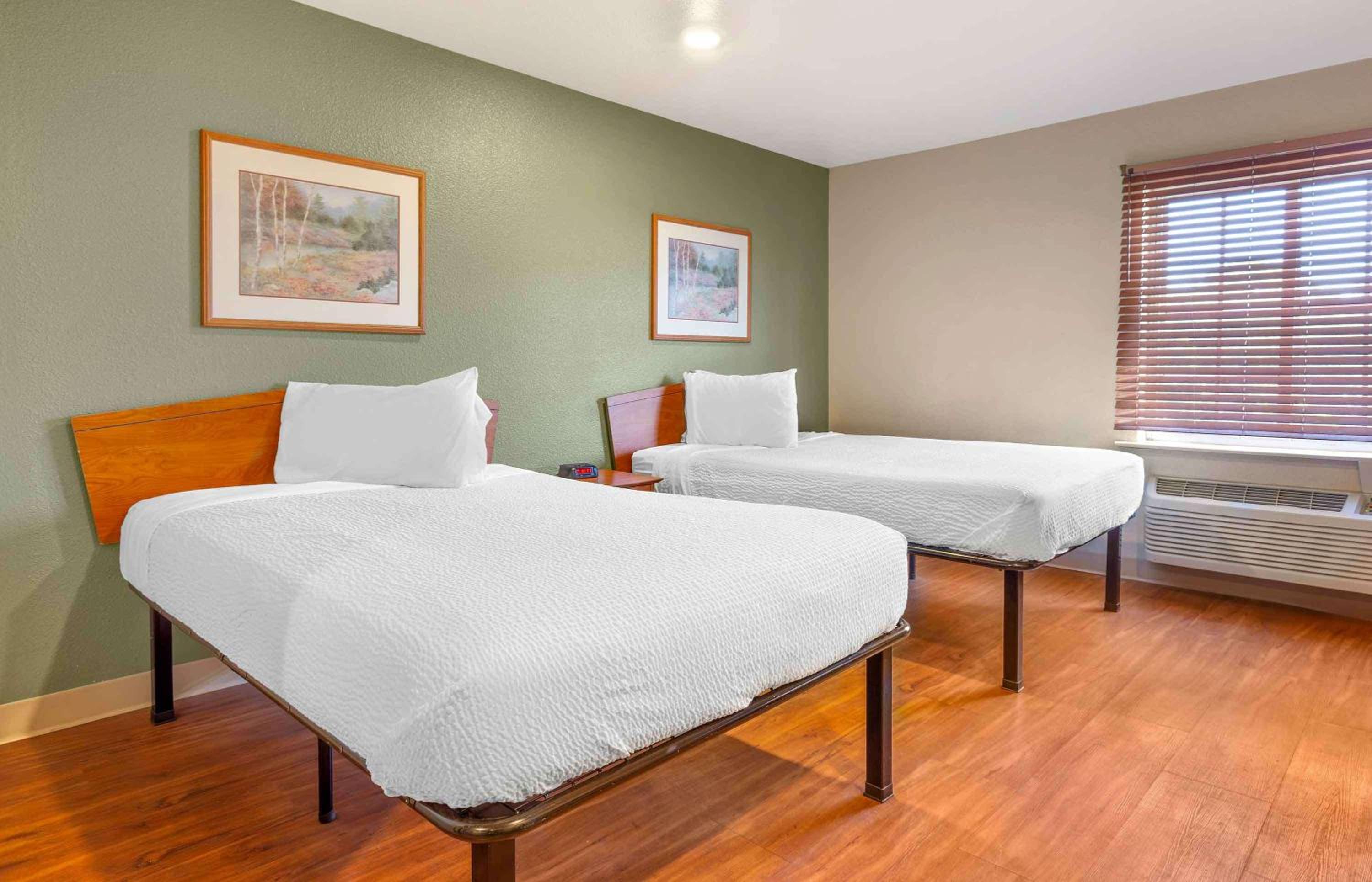 Double Room with Two Double Beds - Non-Smoking photo 1