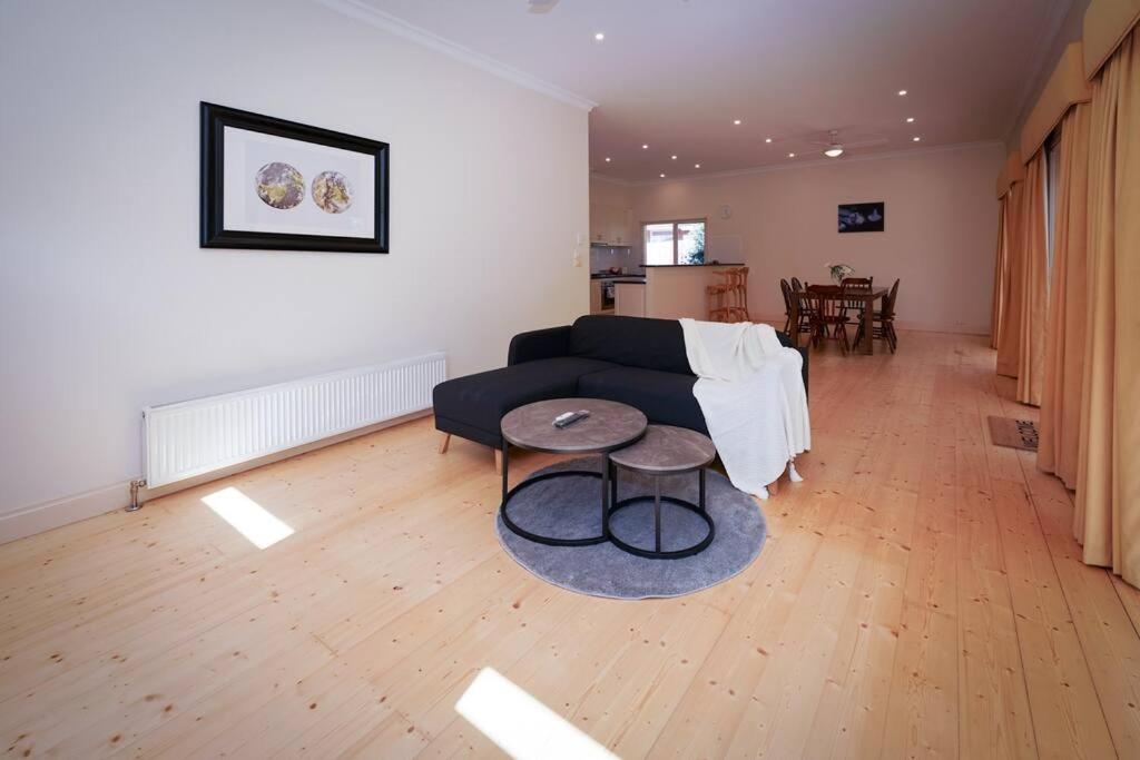 Three-Bedroom House photo 1