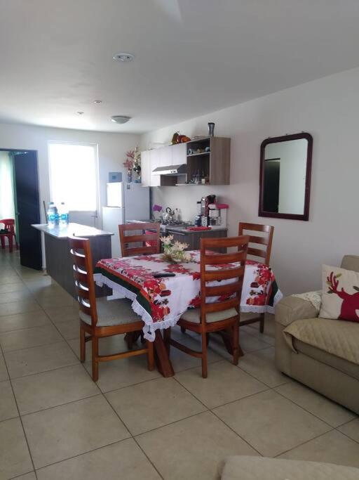 Four-Bedroom House photo 2