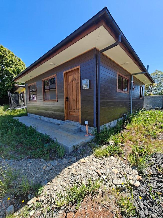 Three-Bedroom House photo 3