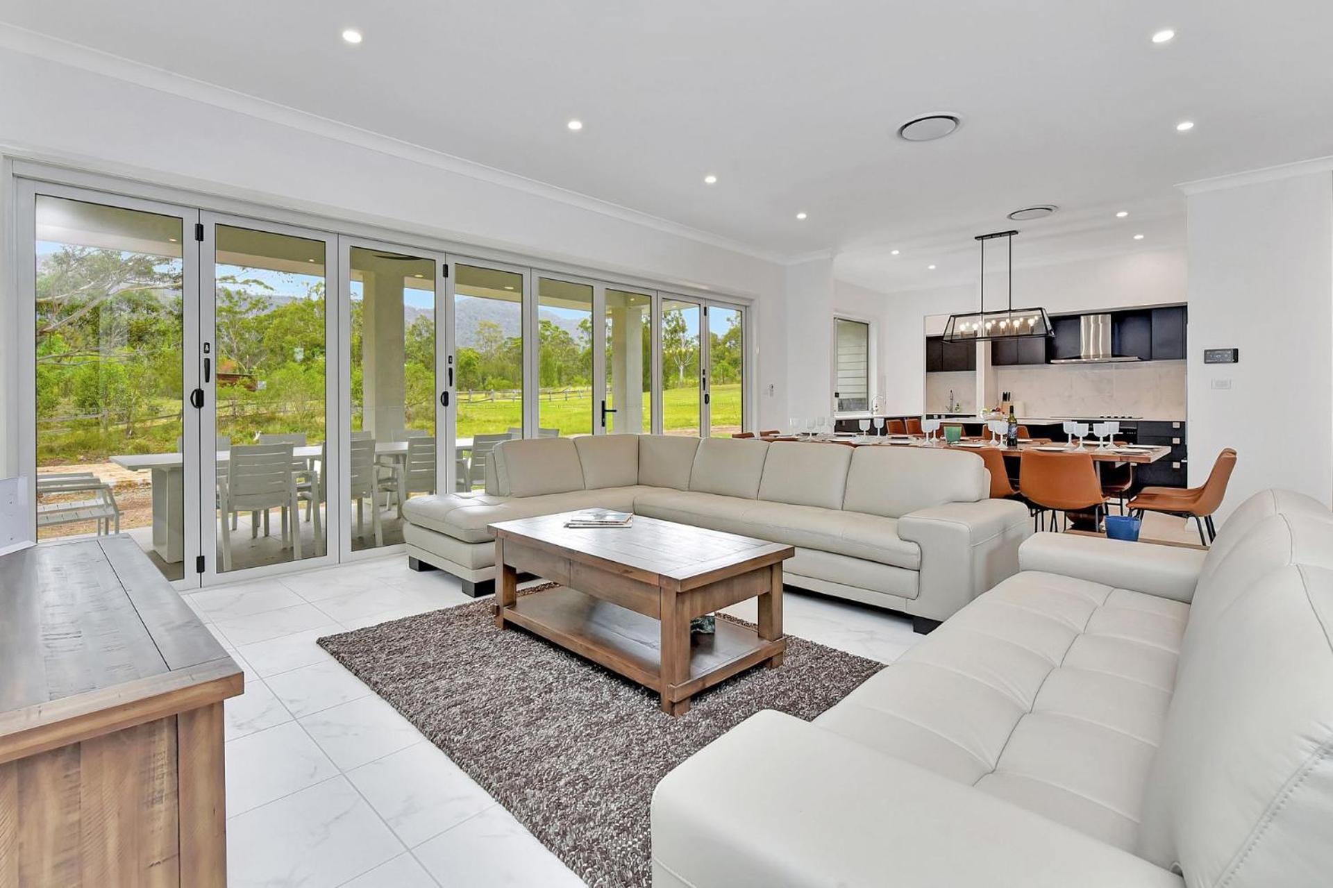 Seven-Bedroom House photo 1