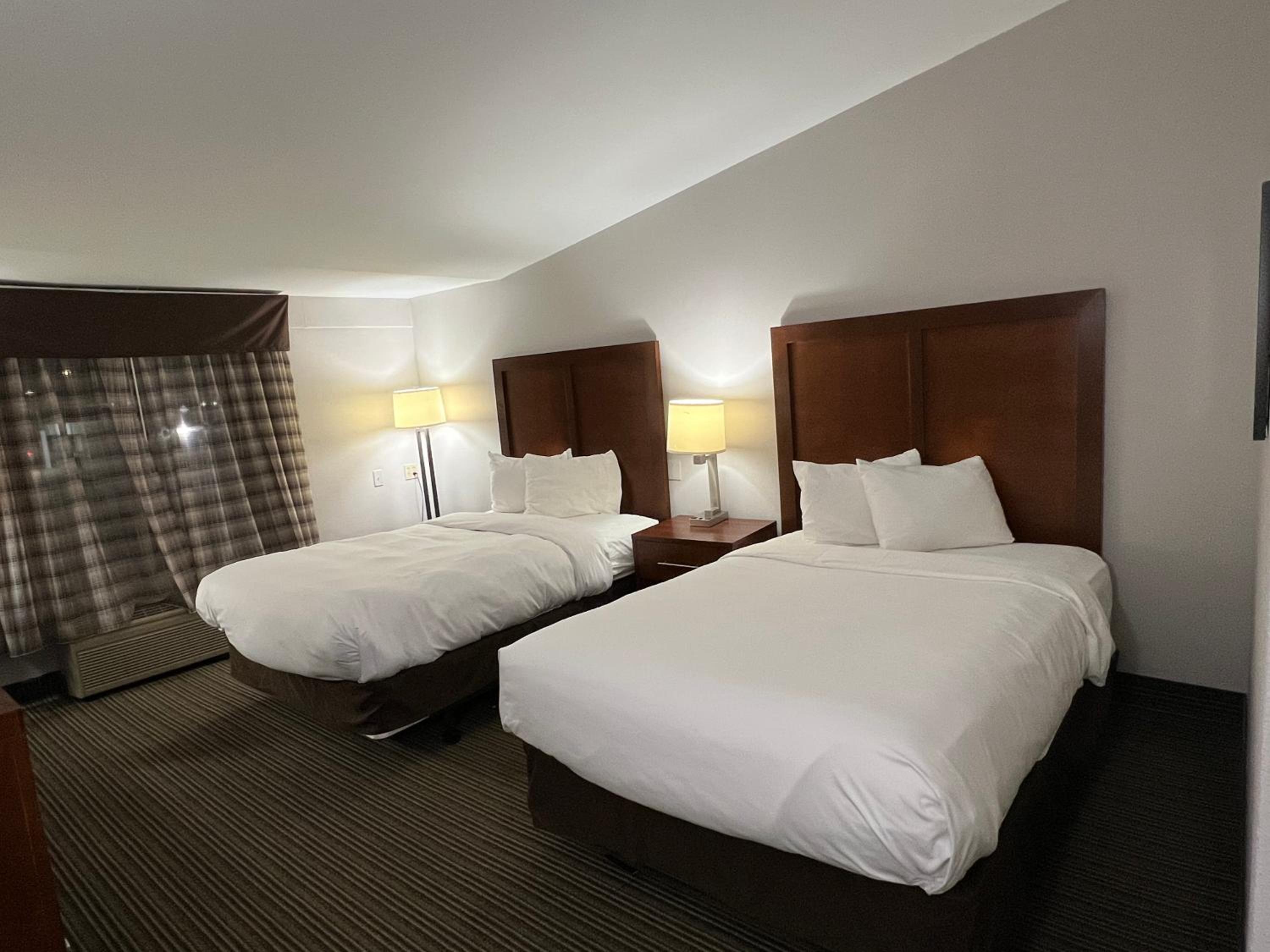 Double Room with Two Double Beds - Non-Smoking - Photo 2