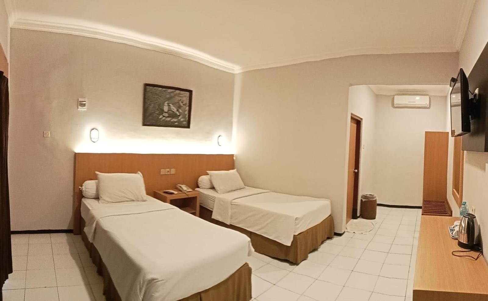 Superior Twin Room - Photo 4