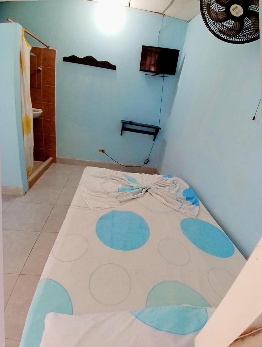 Double Room With Private Bathroom photo 3