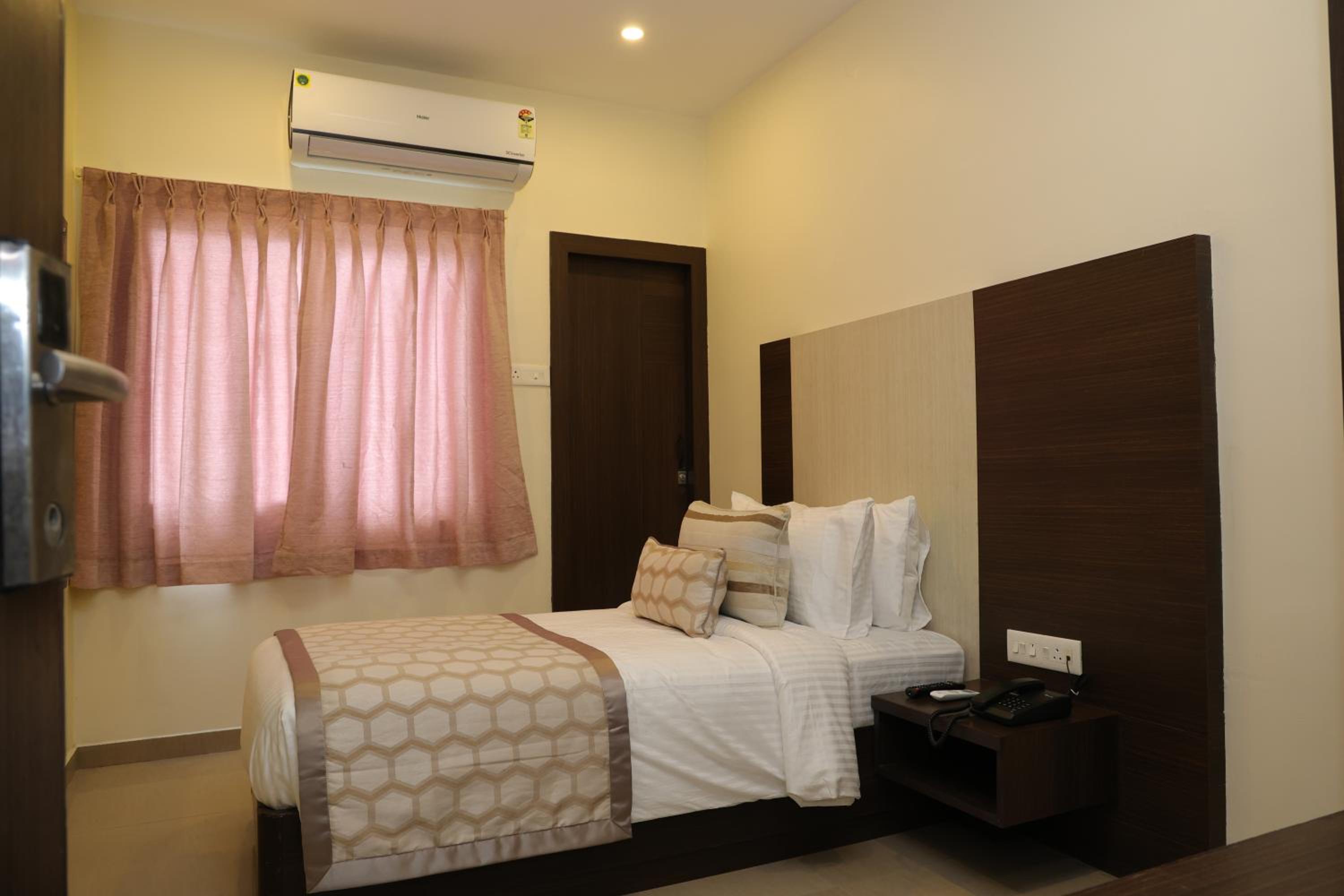 Junior Suite - Photo 1