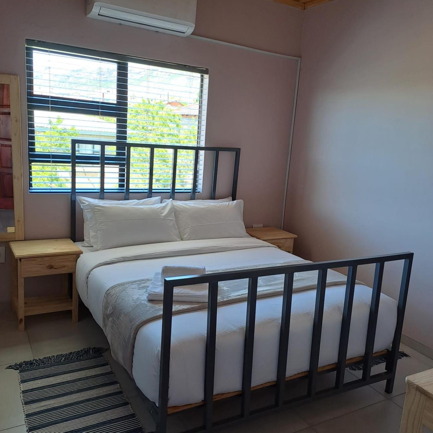 Double Room With Private Bathroom photo 2