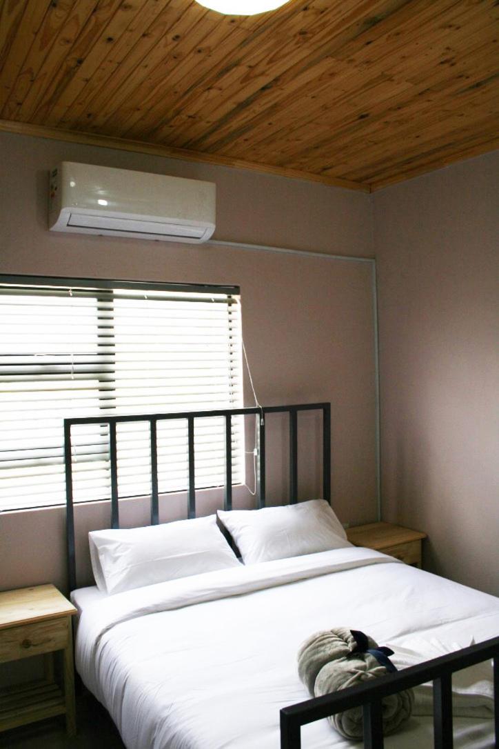 Double Room With Private Bathroom photo 2