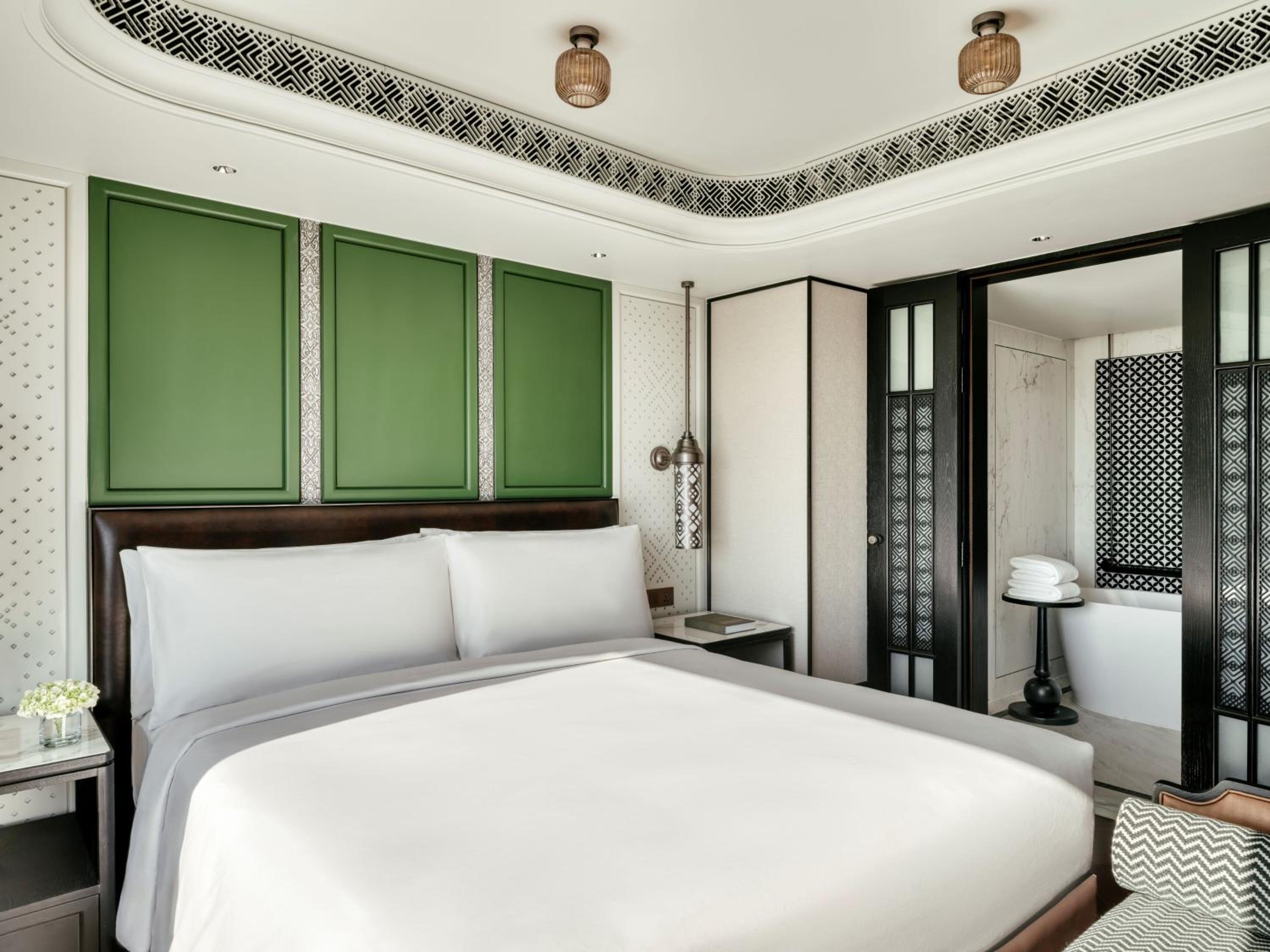 One-Bedroom Suite - Photo 7