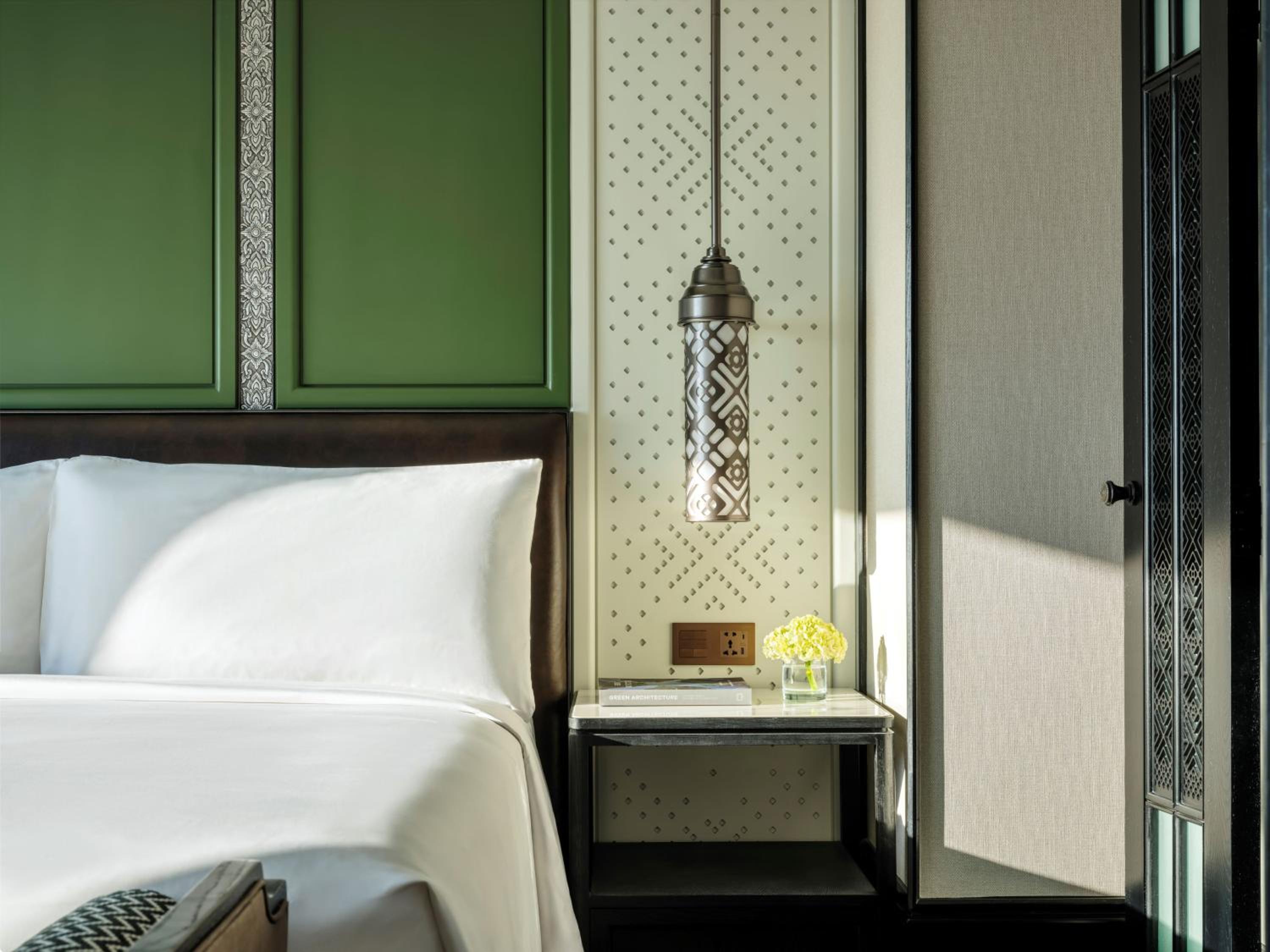 One-Bedroom Suite - Photo 6