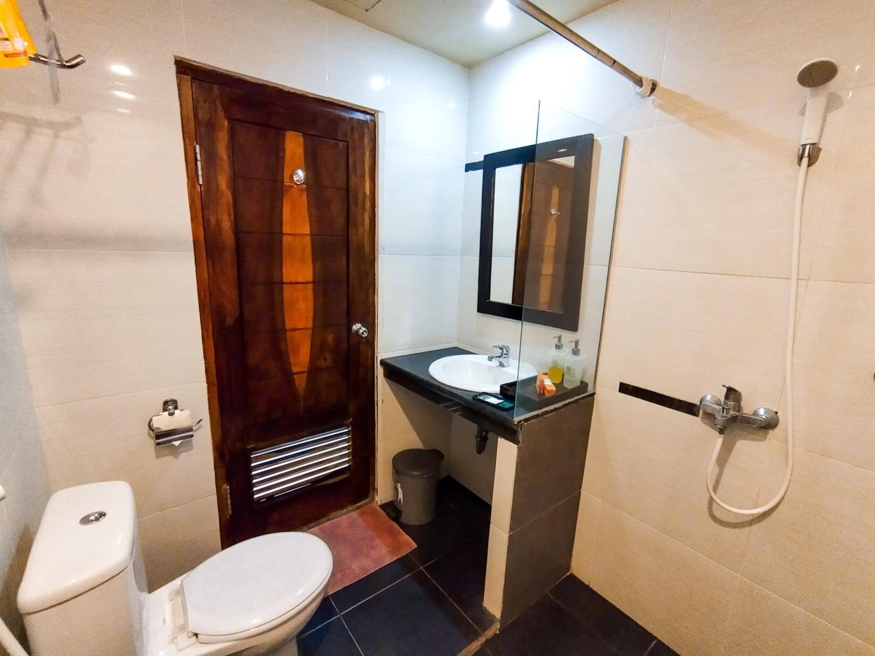 Standard Twin Room photo 3