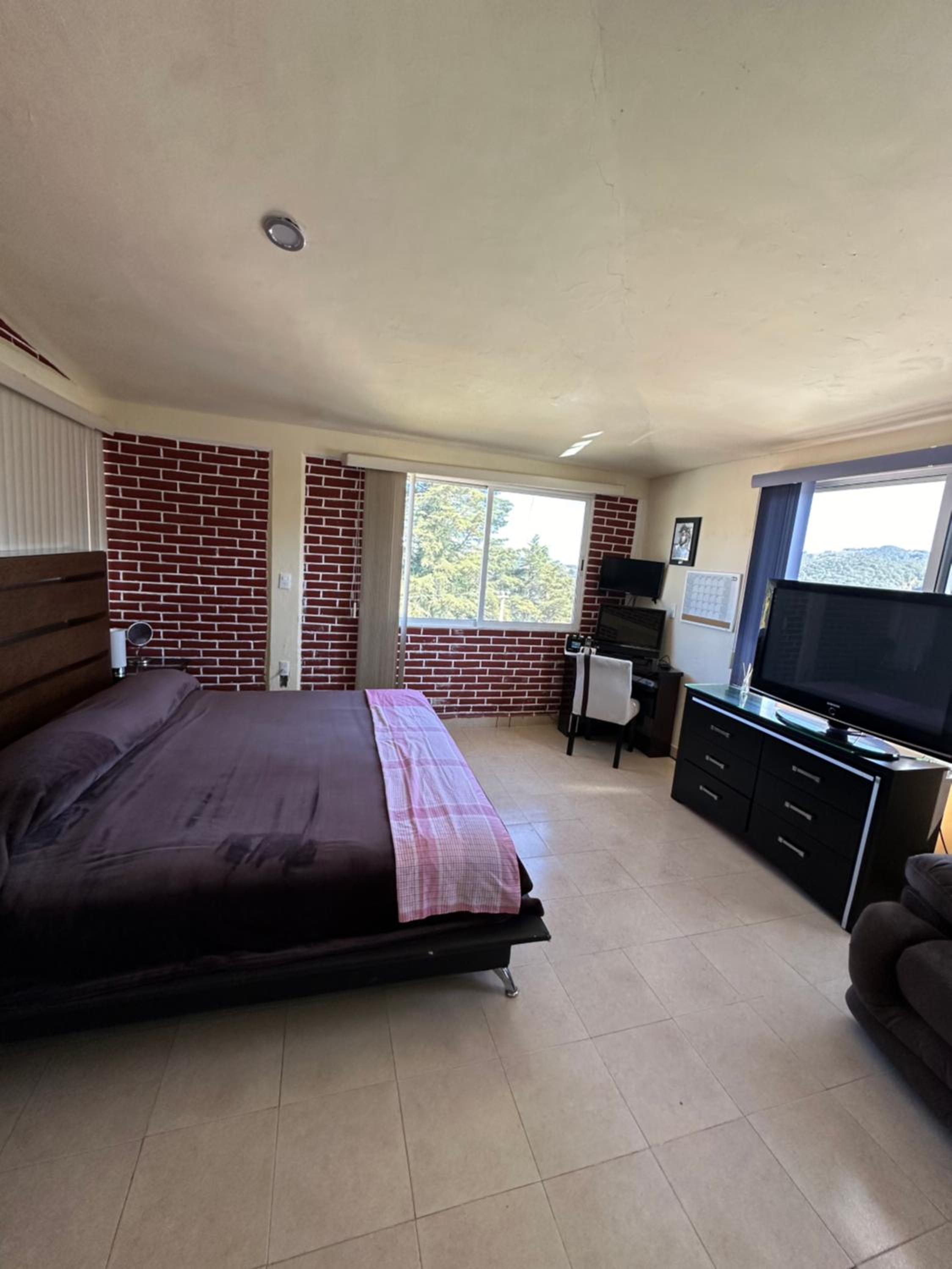 Double Room With Private Bathroom photo 3