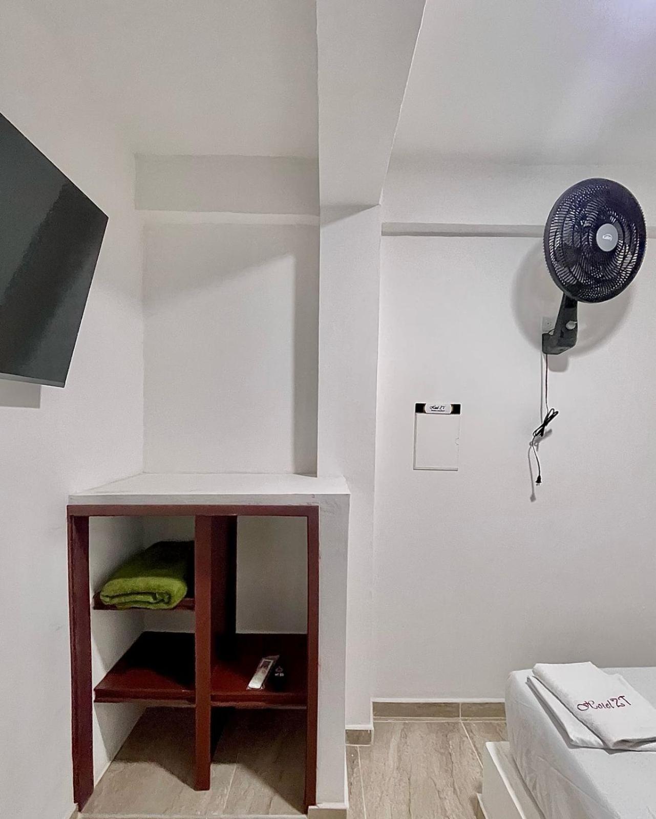 Double Room with Private Bathroom photo 2