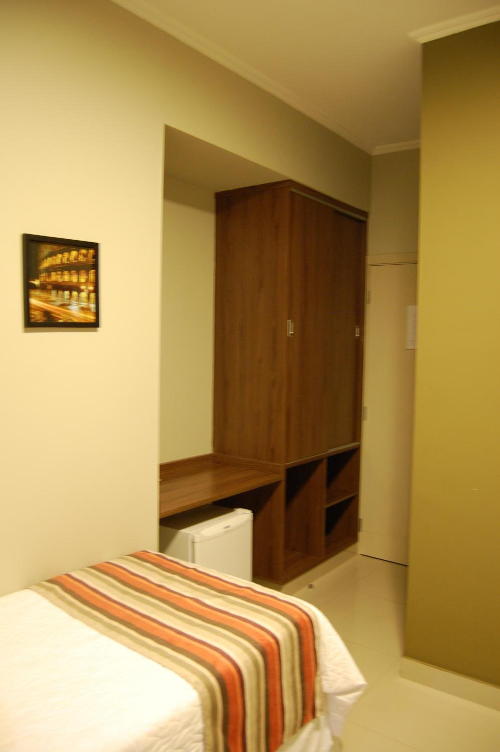 Standard Twin Room photo 3