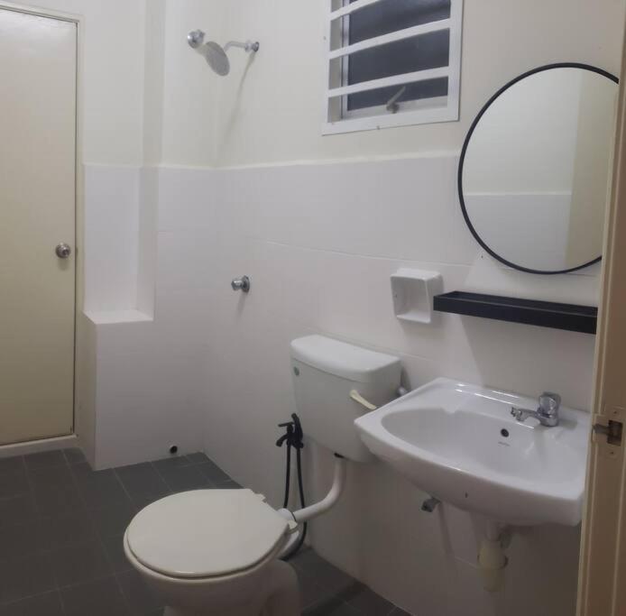 Four-Bedroom House photo 2