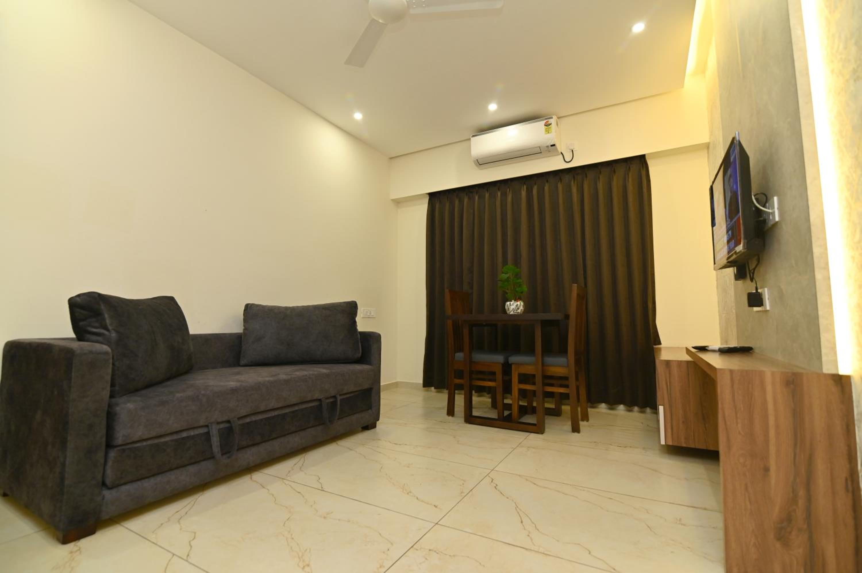 Deluxe Family Suite photo 2