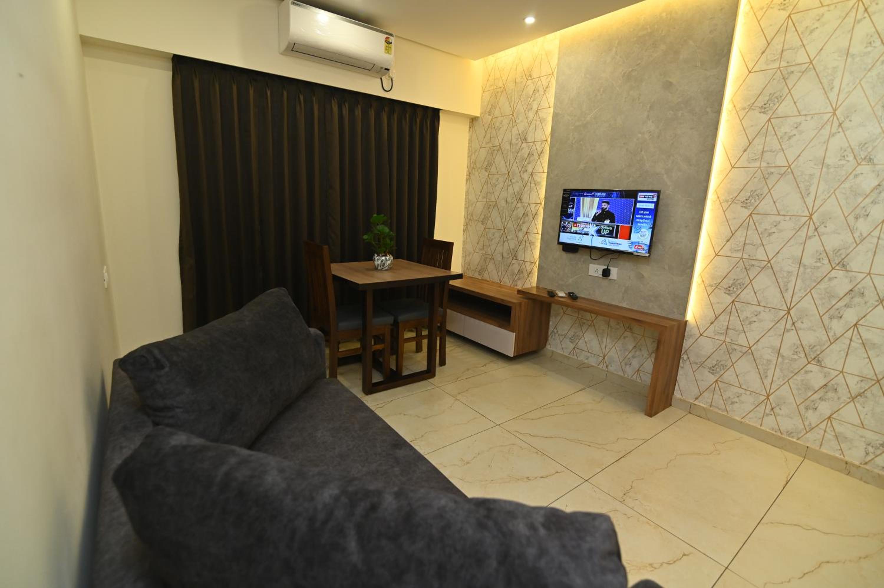 Deluxe Family Suite photo 3