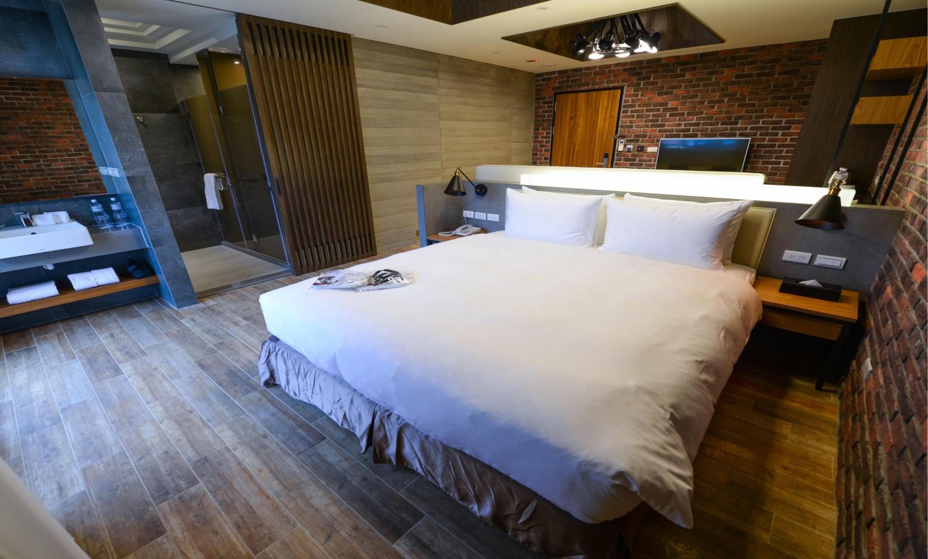 Classic Double Room with Sea View and Balcony