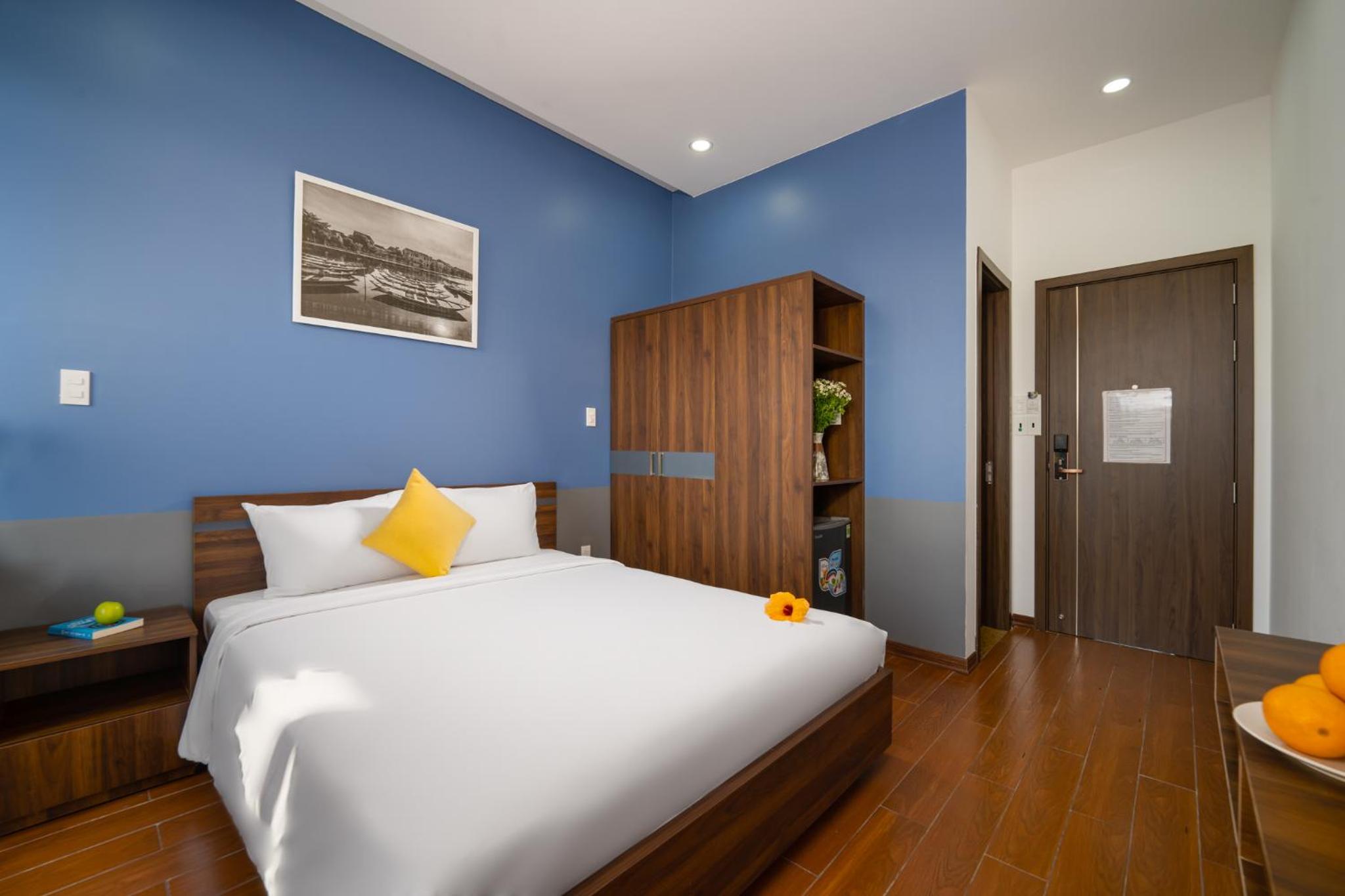 Queen Room