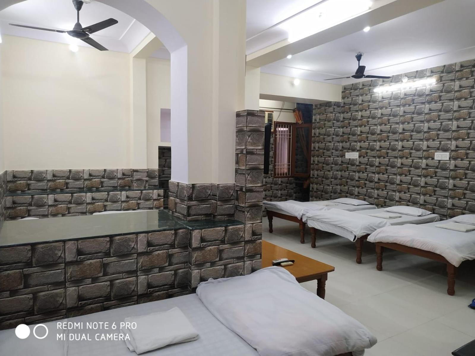 Deluxe Triple Room - Photo 2