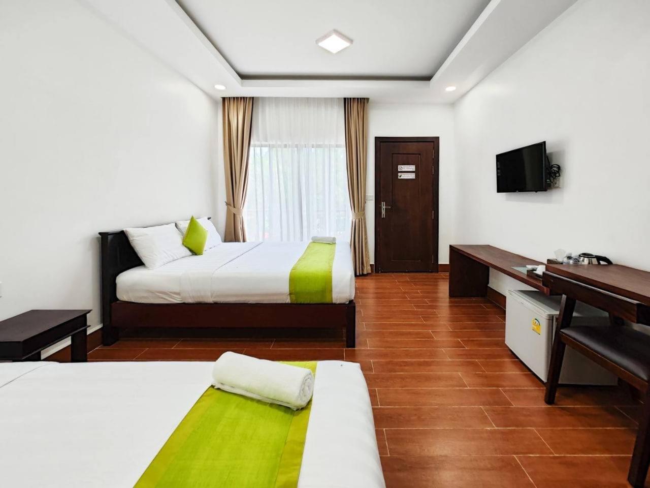 Twin Room with Balcony photo 2