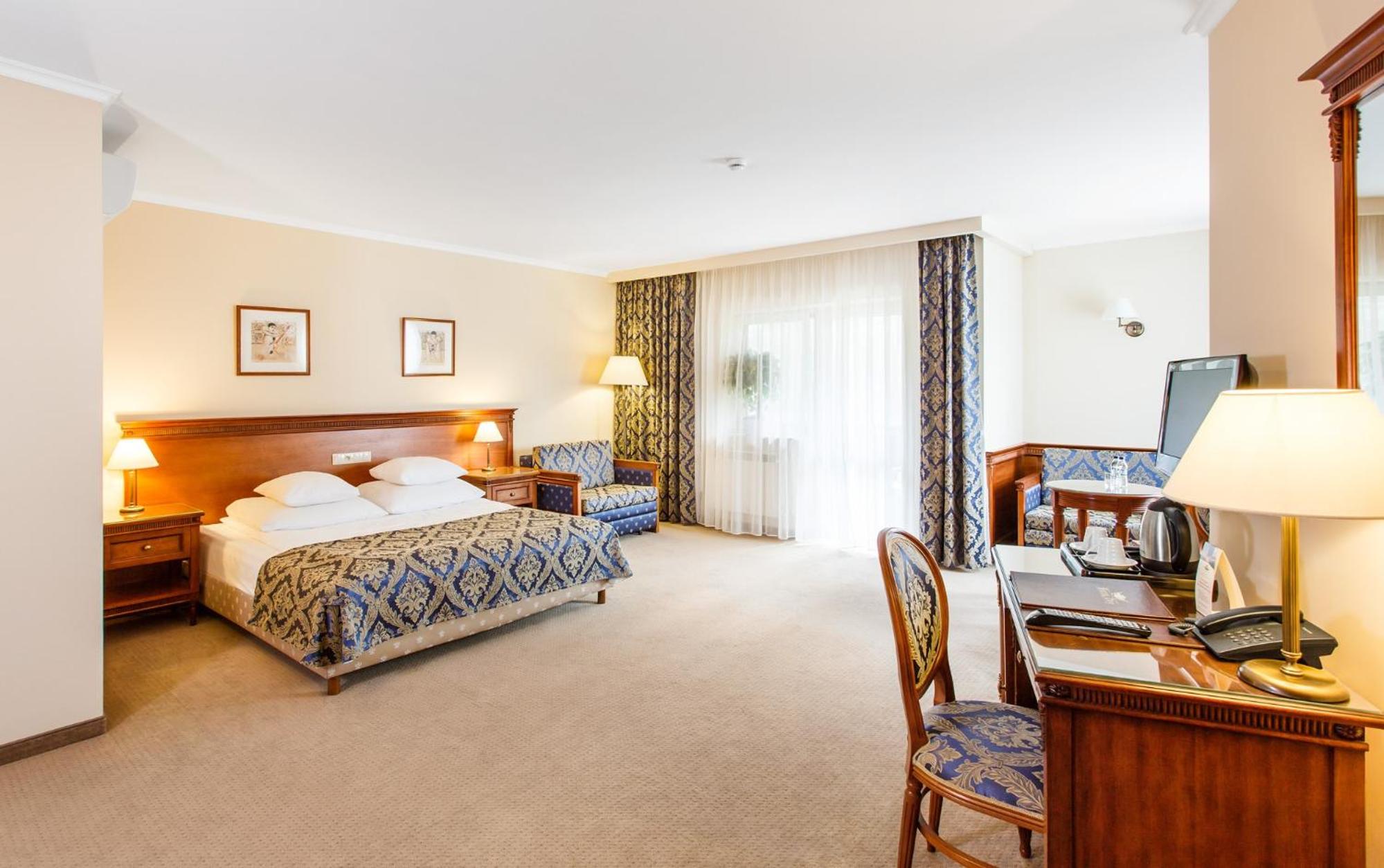 Business Suite - Photo 2