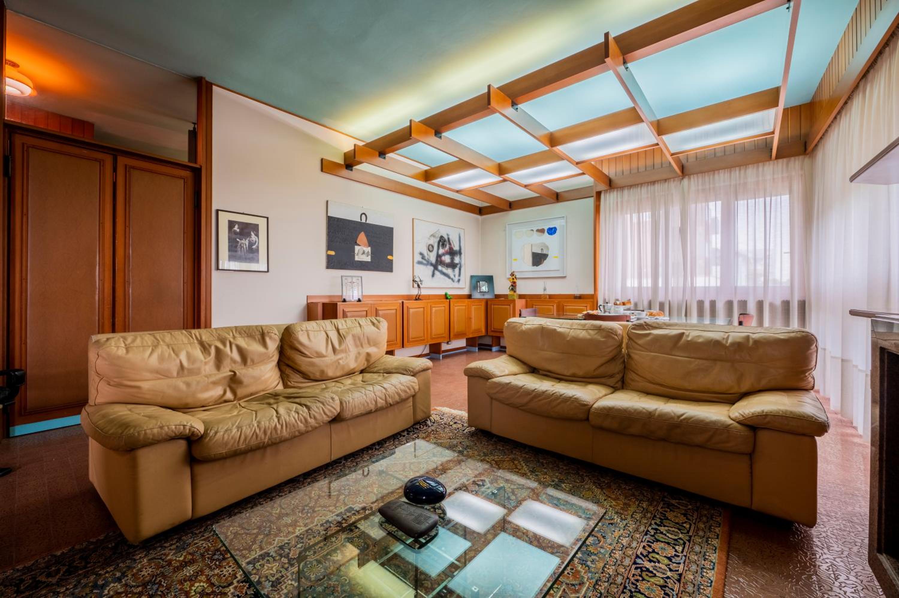 Three-Bedroom House photo 2