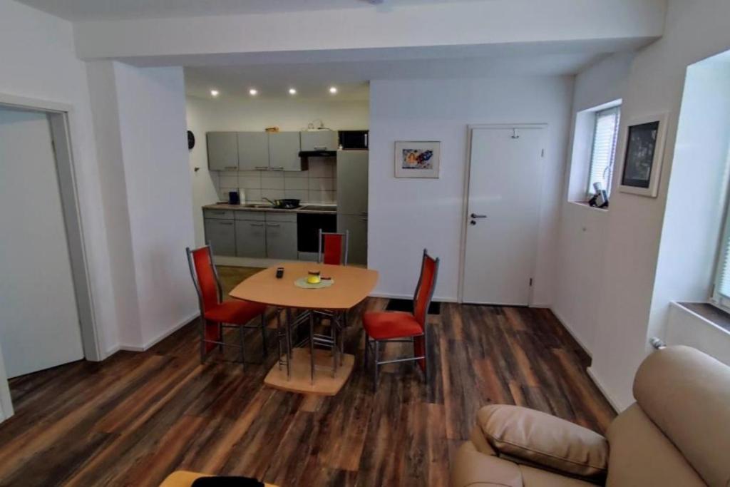 Apartment photo 3