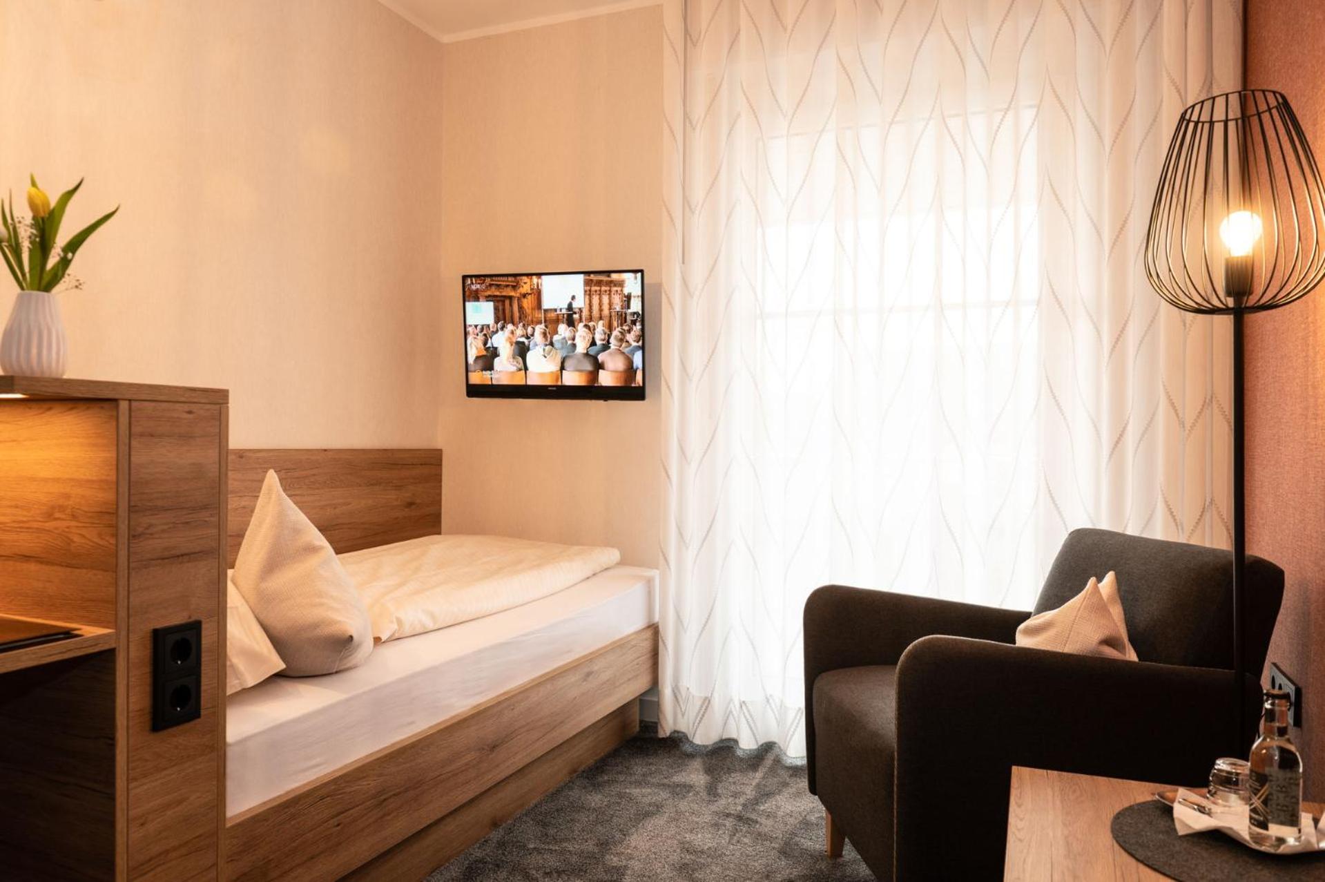 Single Room with Balcony photo 1