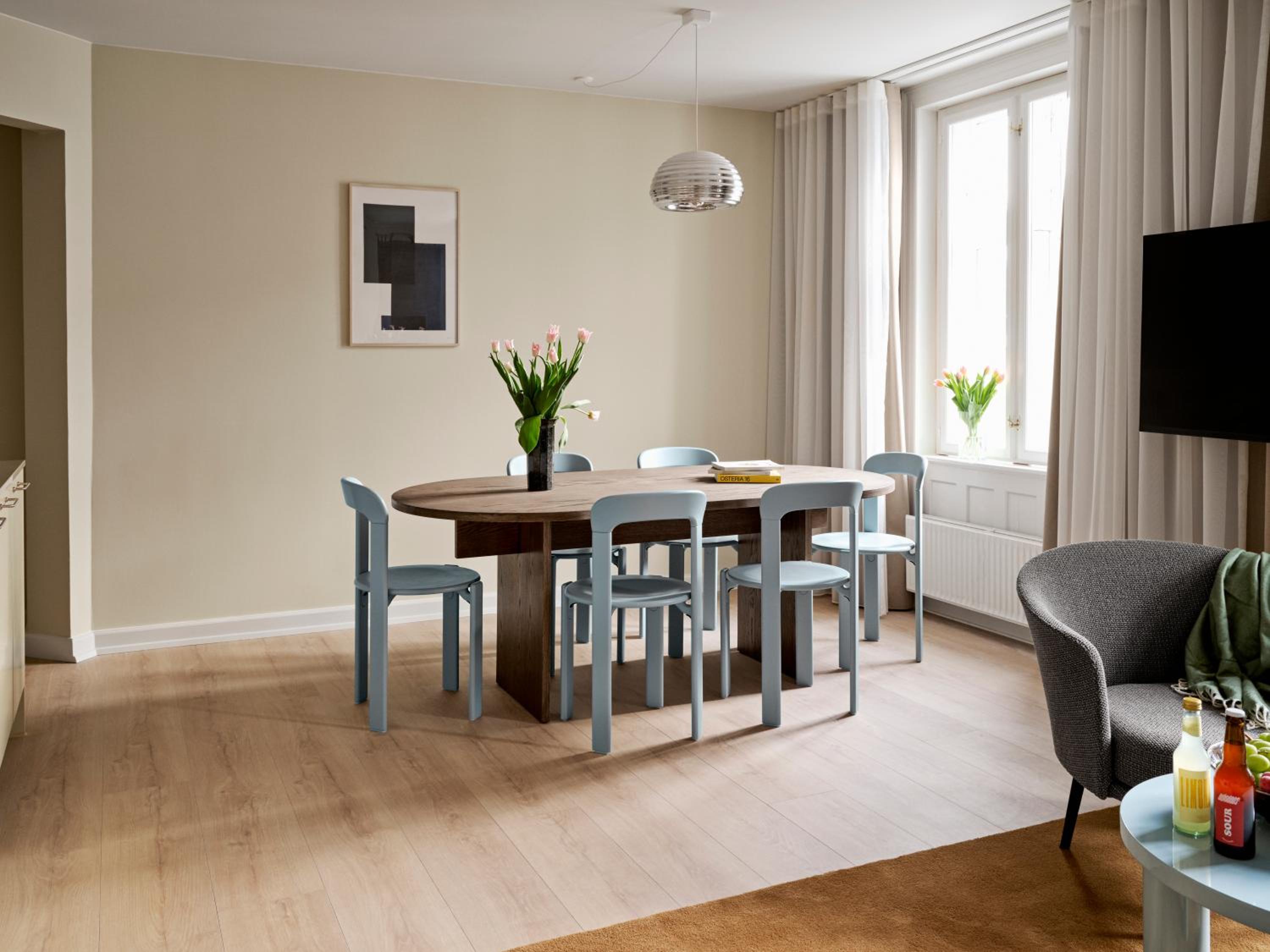 Three-Bedroom Apartment - Photo 11