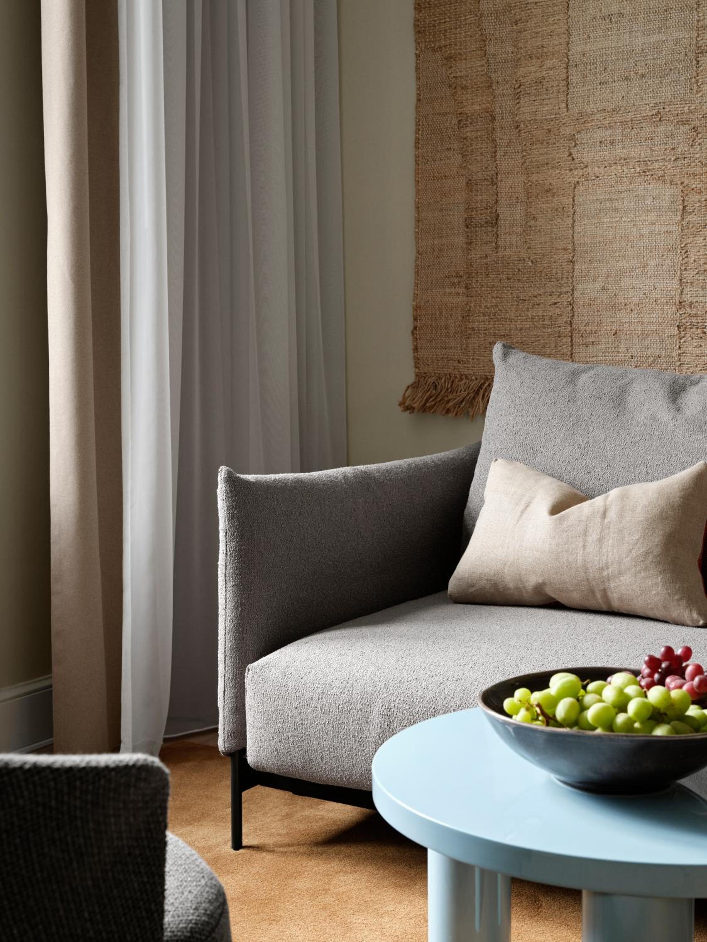 Three-Bedroom Apartment - Photo 9
