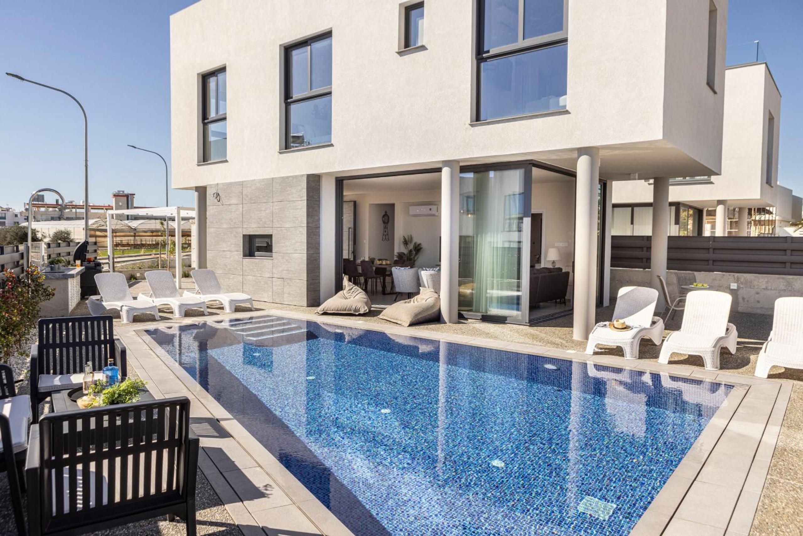 Villa with Private Pool photo 1