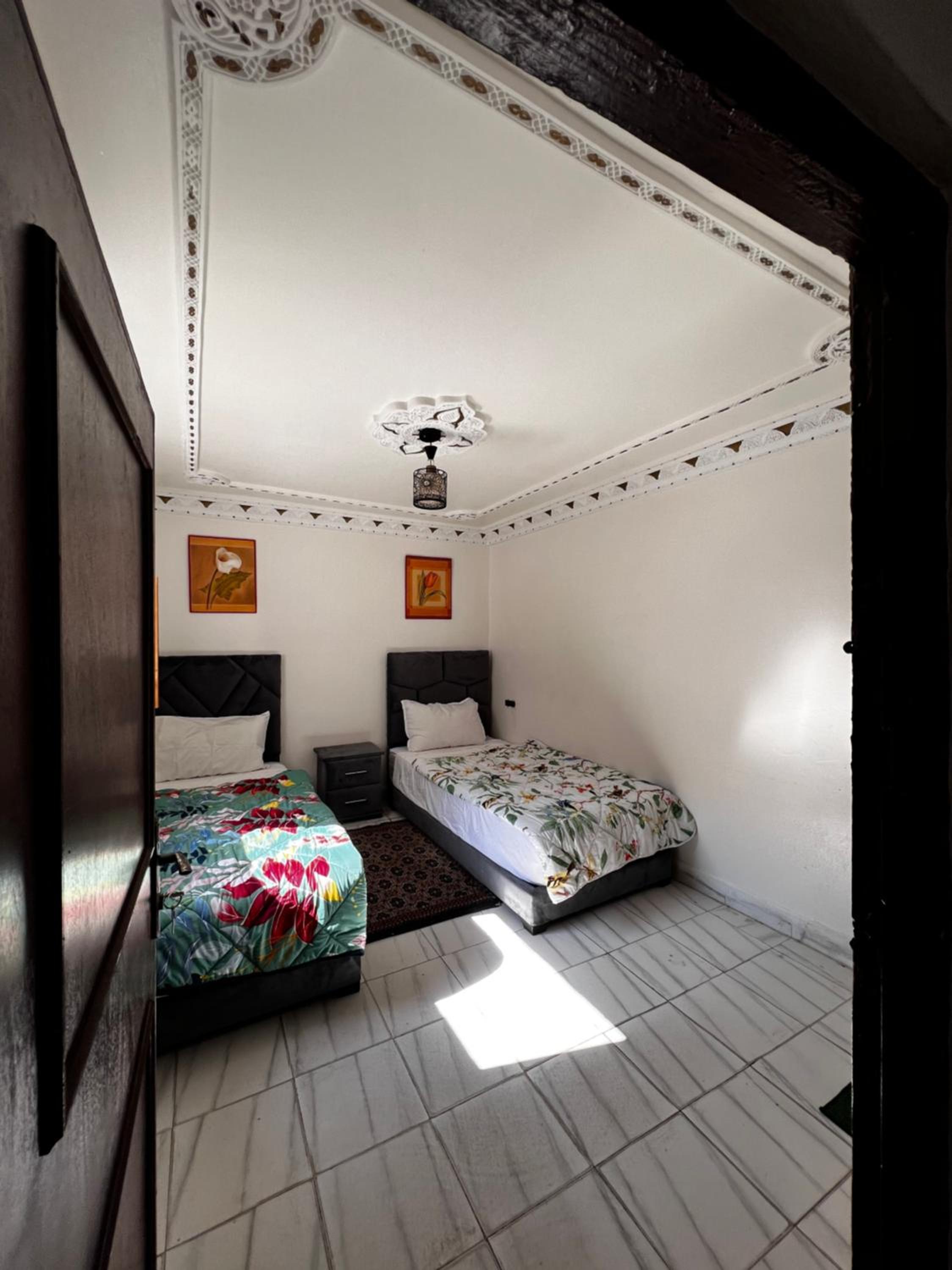 Twin Room with Private Bathroom - Photo 1