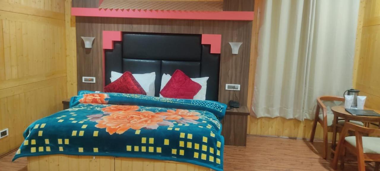 Deluxe Double Room photo 3