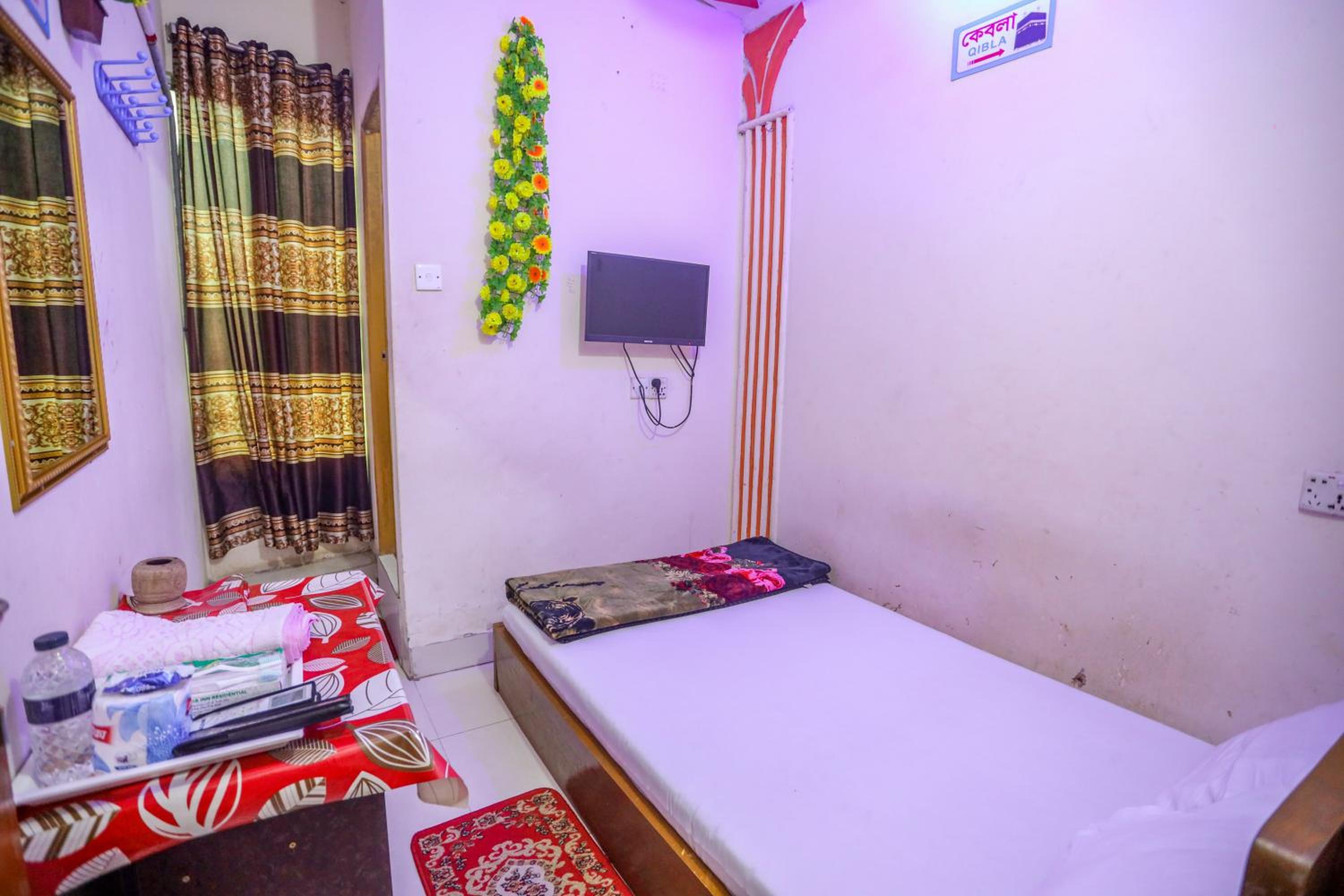 Economy Double Room photo 1