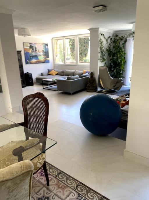 Casa de cuatro habitaciones