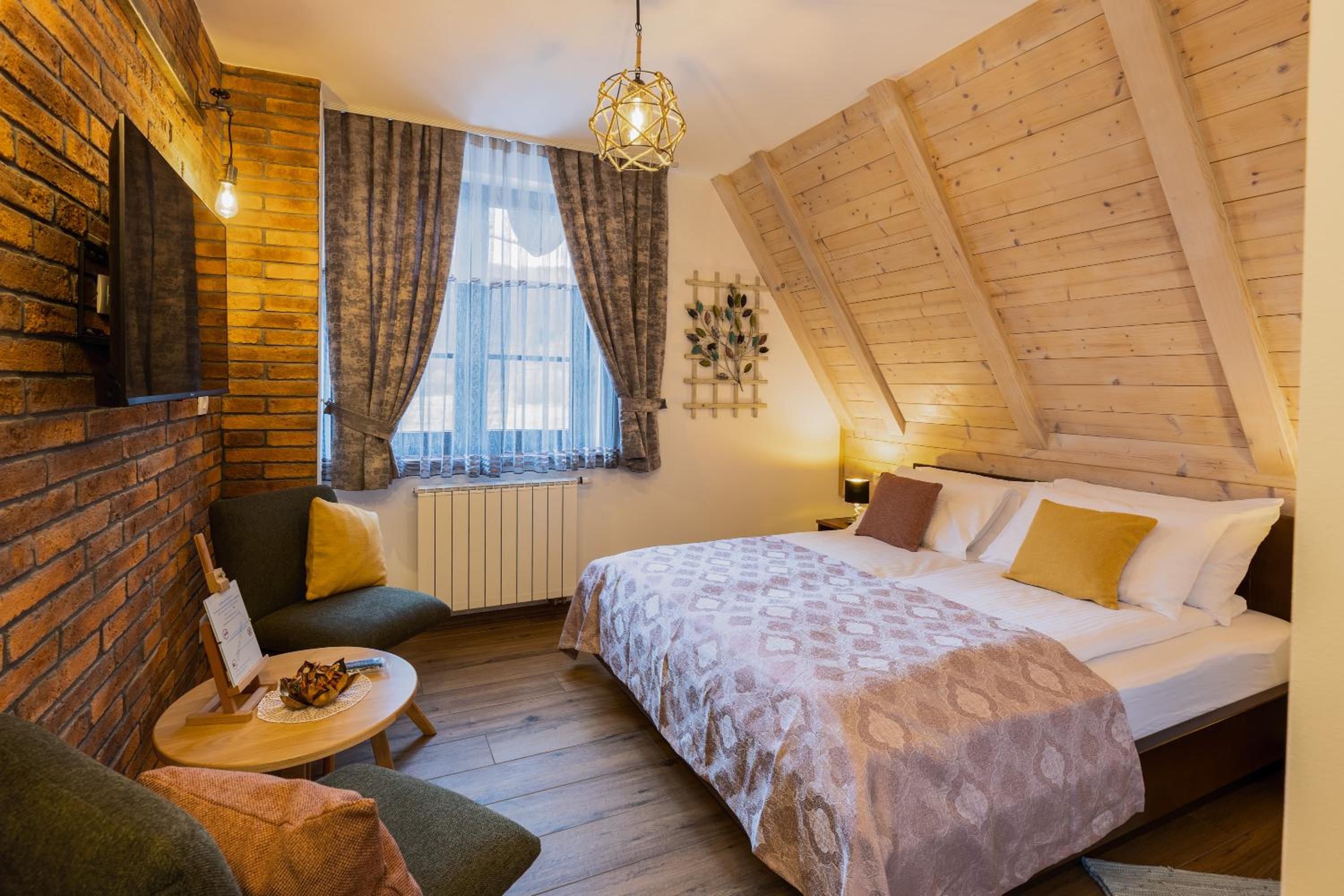 Superior Double Room - Photo 1