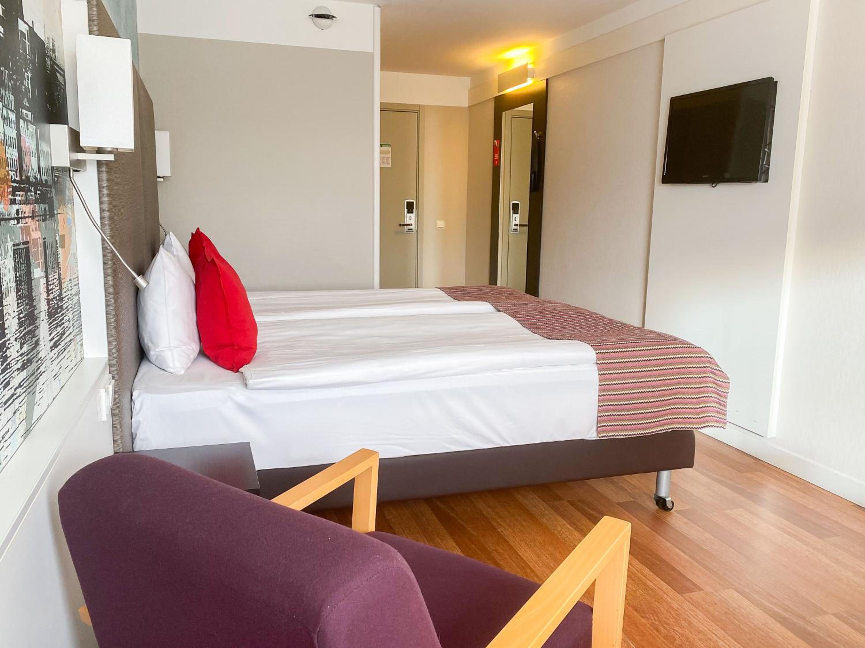 Good Morning Twin Room - Photo 1
