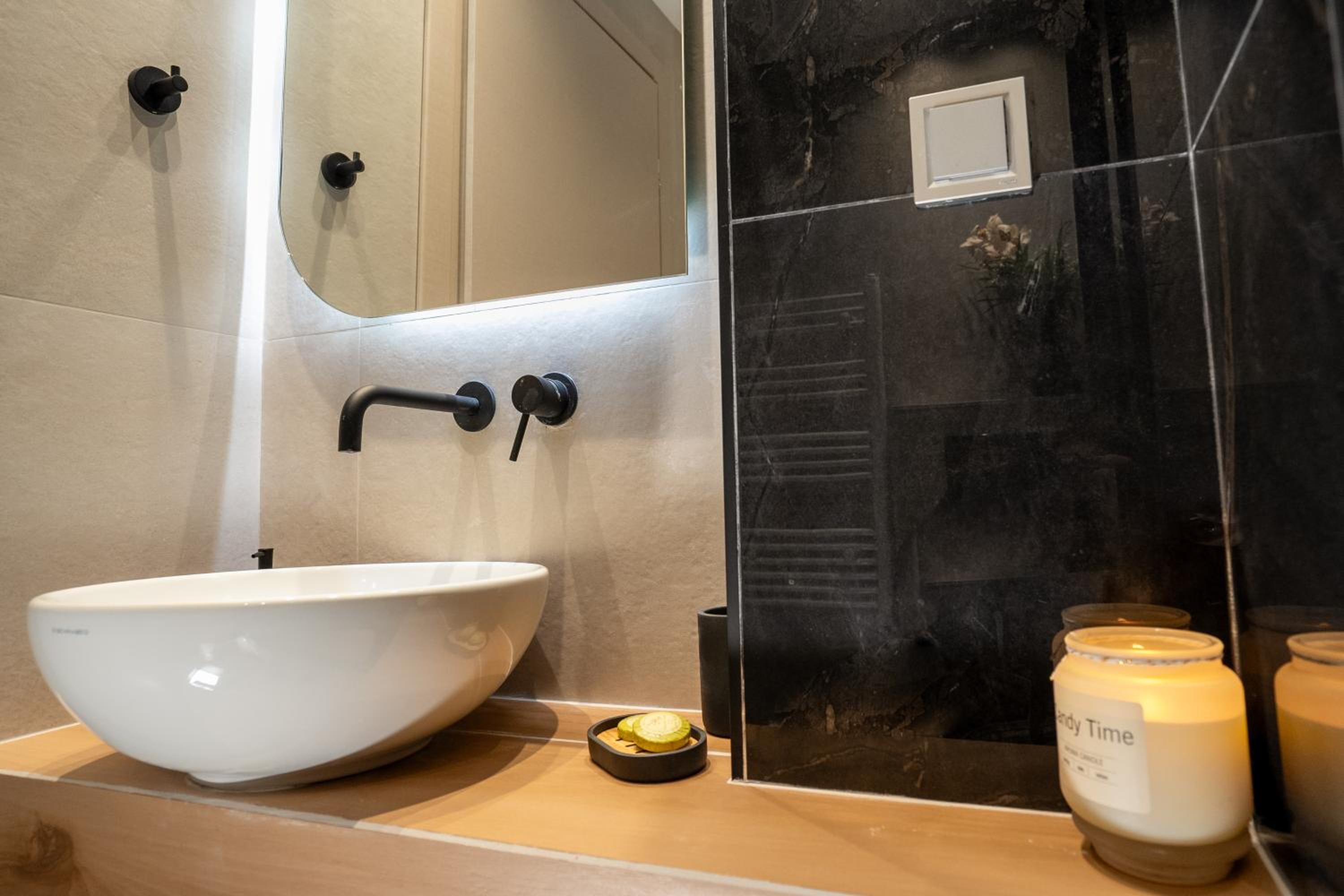 Queen Room with Spa Bath - Photo 4
